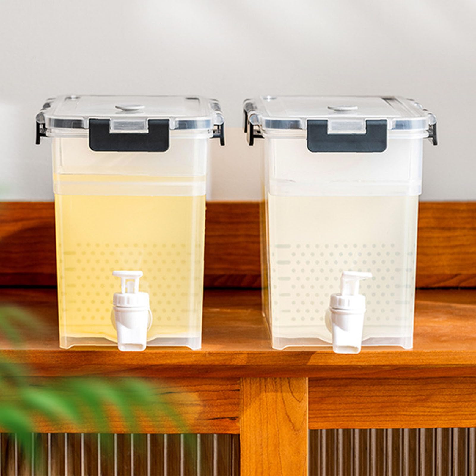 Plastic Drink Dispenser With Spigots,Drink Dispenser For Fridge,Beverage Dispenser With Spigot,3.5L Iced Juice Lemonade Containe