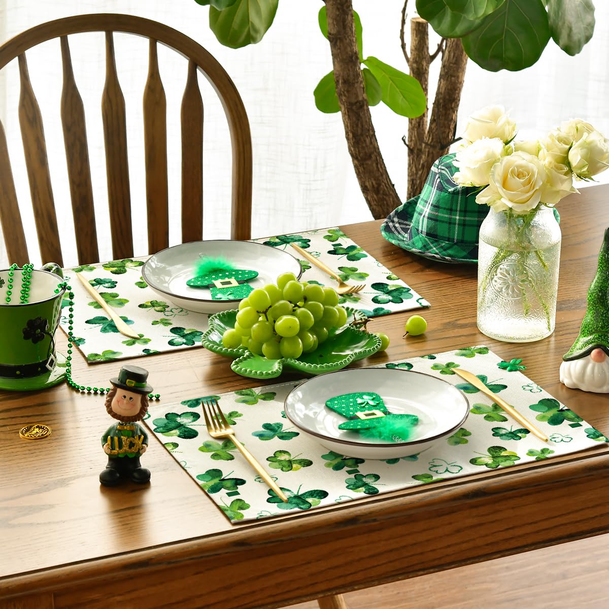 Artoid Mode Lucky Shamrock St. Patrick'S Day Placemats For Dining Table, 12 X 18 Inch Seasonal Holiday Rustic Vintage Washable T