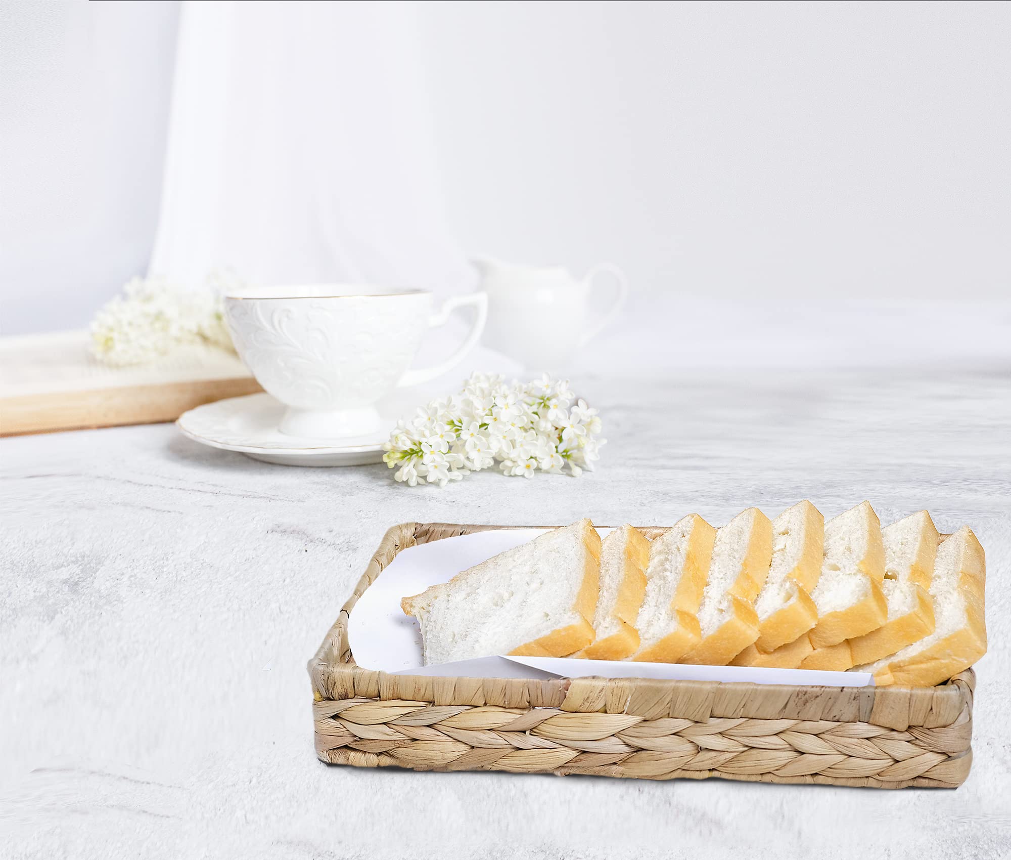 Tagree Rustic Woven Seagrass Guest Towel Tray Holder For Spa, Farmhouse Water Hyacinth Guest Towel Napkin Holder For Desk, Boho