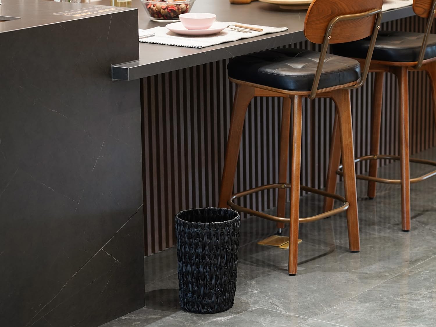 Coeusy Wicker Trash Can,Small Trash Can,Handwoven Waterproof Wicker Trash Basket,Round Garbage Can,Compact Waste Basket For Bath