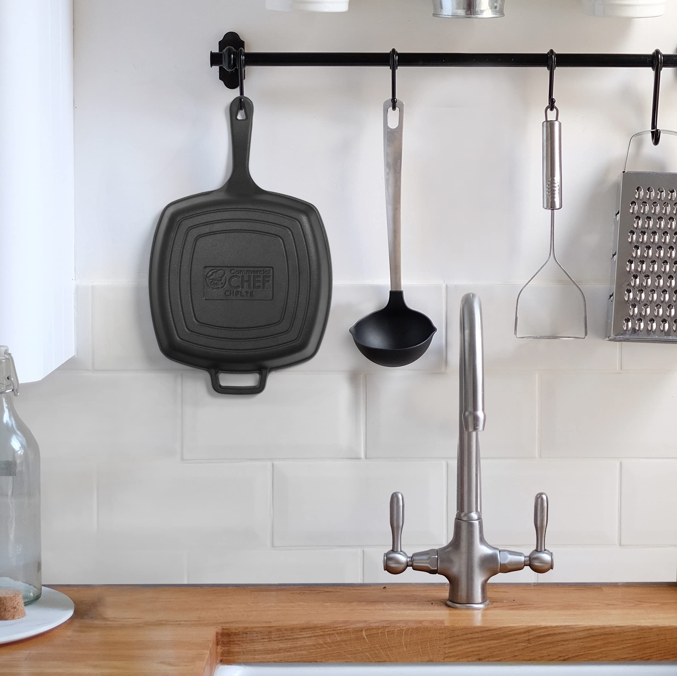 Commercial Chef Cast Iron Skillet, 10.5