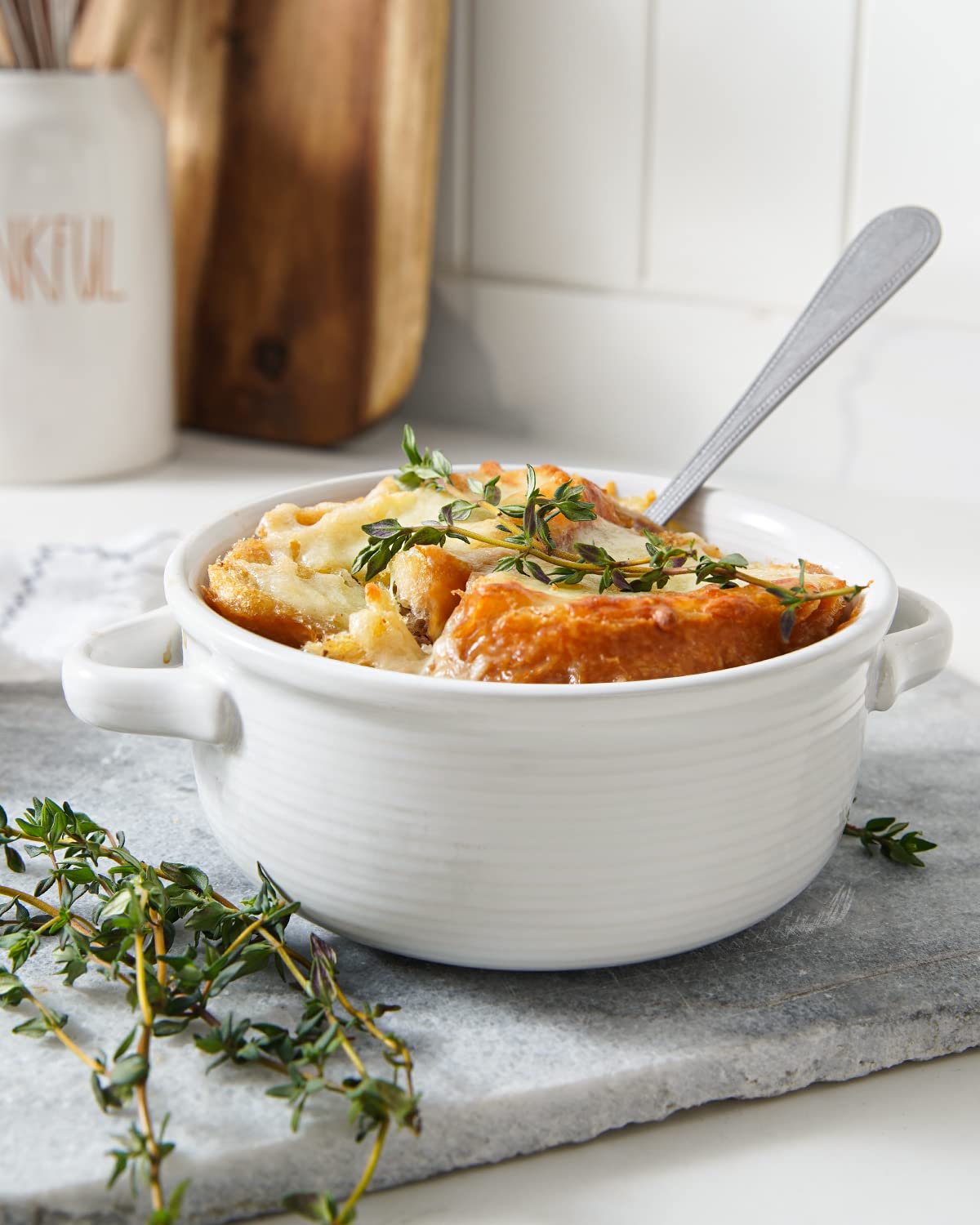 LE TAUCI 22 oz Ceramic Soup Bowls with Handles, Set of 4, White - Ideal for Soup, Chili, and Beef Stew