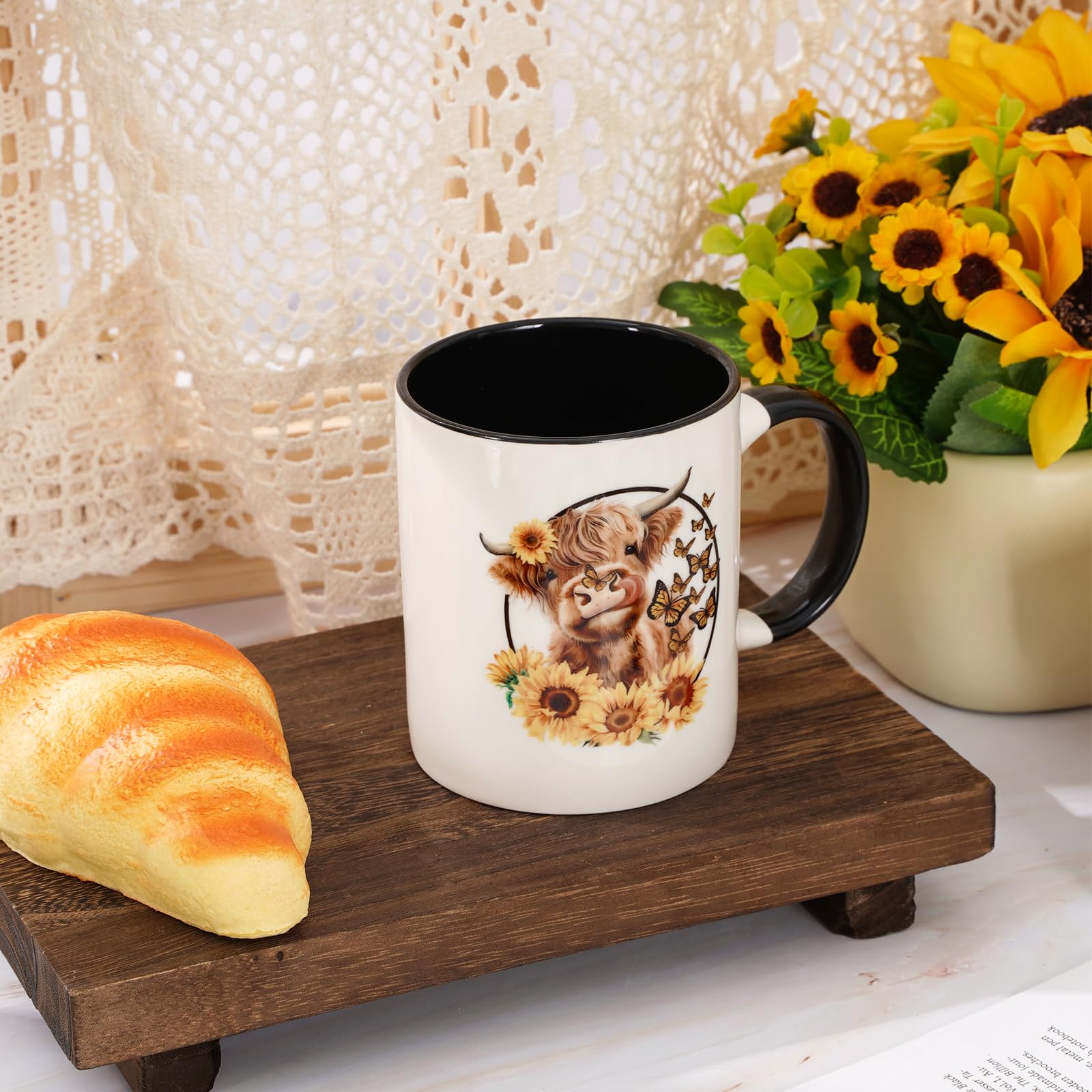 Whaline Highland Cow Mug Cute Cow Sunflower Butterfly Coffee Mug Ceramic Farmhouse Party Cup for Home School Office Table Center