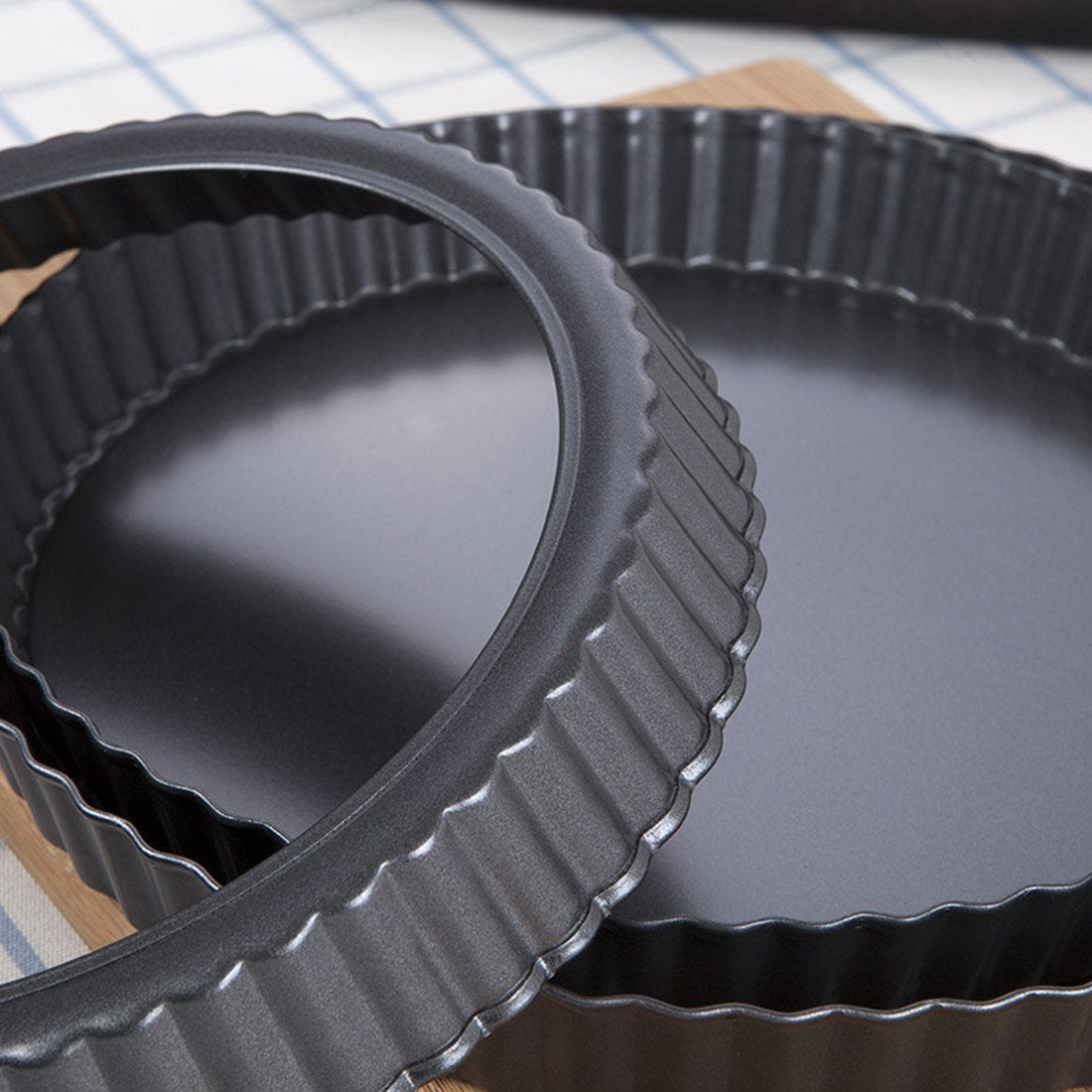 Tosnail 2 Pack 9 Inch Non-Stick Quiche Pan Tart Pan With Removable Loose Bottom