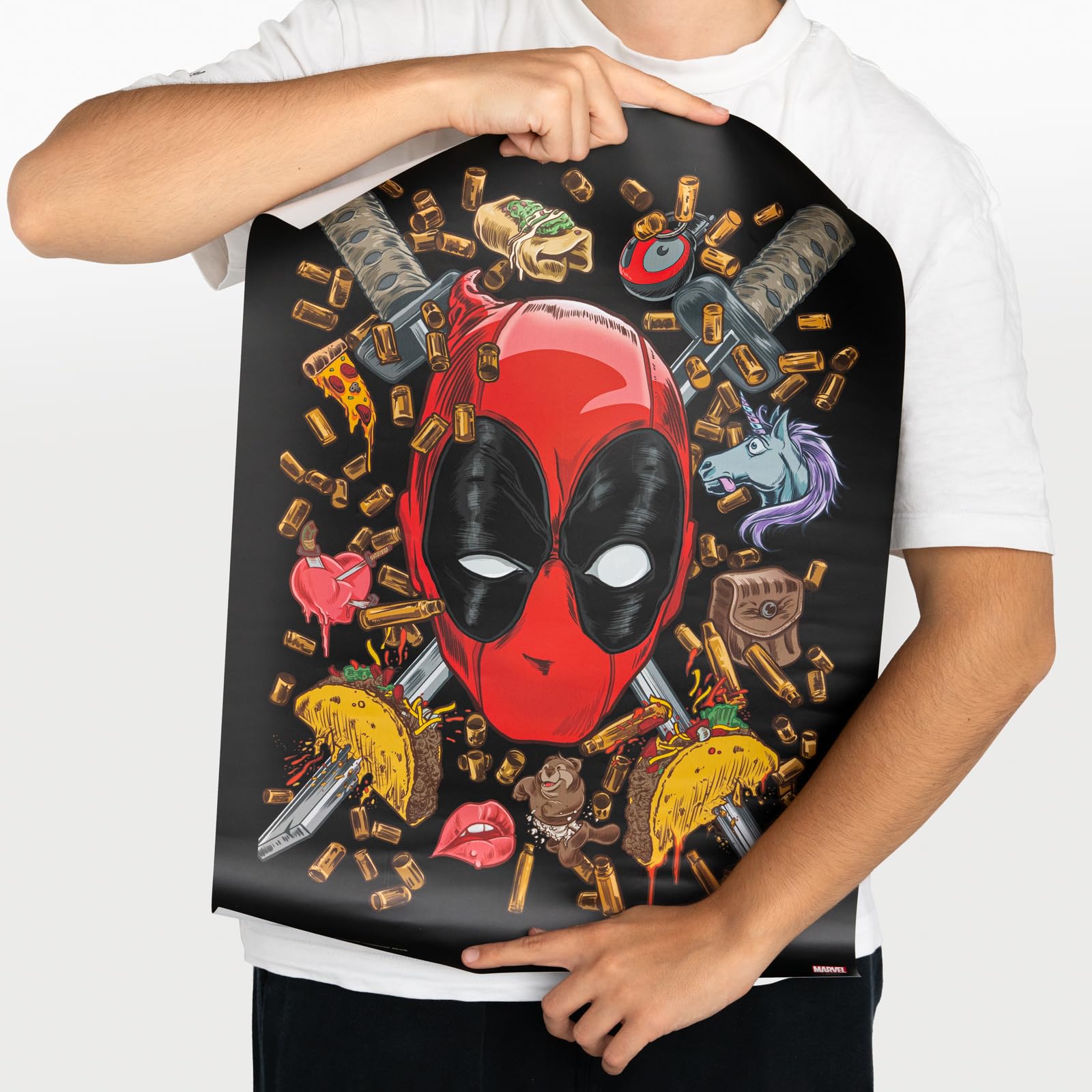 Grupo Erik Poster - Marvel Deadpool - Set Of 2 Mini Posters 15 X 20.5 Inches / 38 X 52 Cm - Art Poster Shipped Rolled Up In A Pr