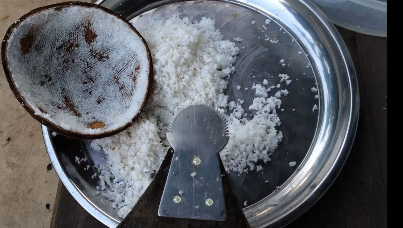 Plai Na Thai Coconut Hand Grater Scraper Shredder Machine Meat Removal Tool Stainless Steel With Screw