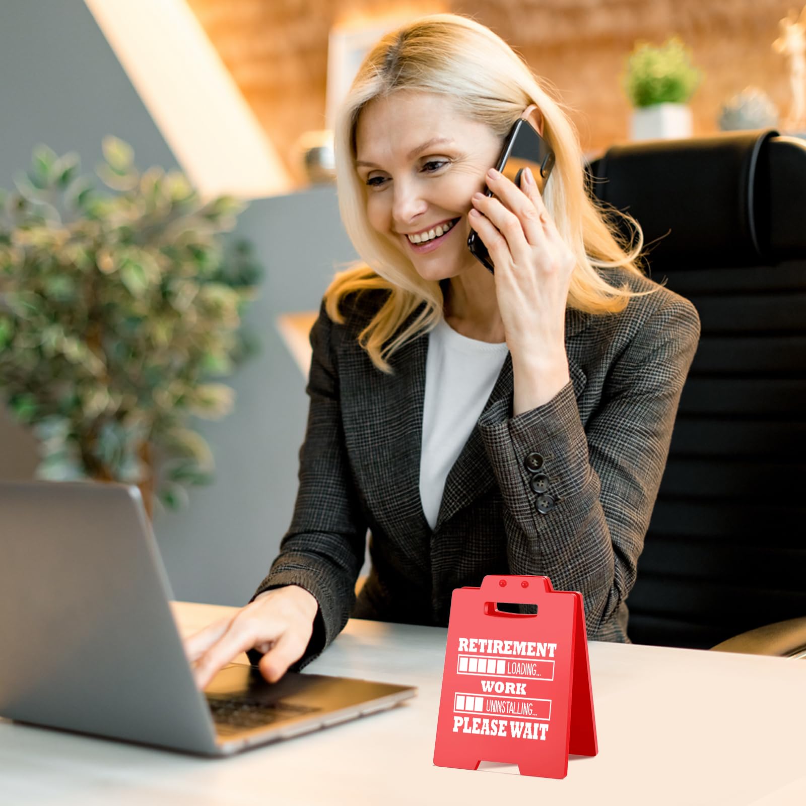 2025 Funny Retirement Gift for Teacher, Nurse, Coworker, Boss, Friend | Humorous Retirement Loading, Work Uninstalling Desk Sign