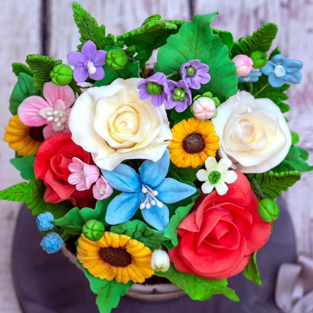 Flower Pro Ultimate Filler Flowers Silicone Mold for Cake Decorating by Katy Sue - Creates 17 Different Flower or Bud Elements for Small Flower Making