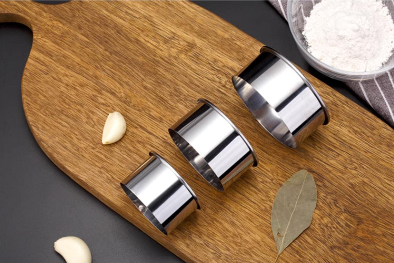 6 Pieces Round Cookie Cutters Set Circle Pastry Biscuit Cutters Stainless Steel Dumpling Cutters Cake Pastry Donut Cutters Molds