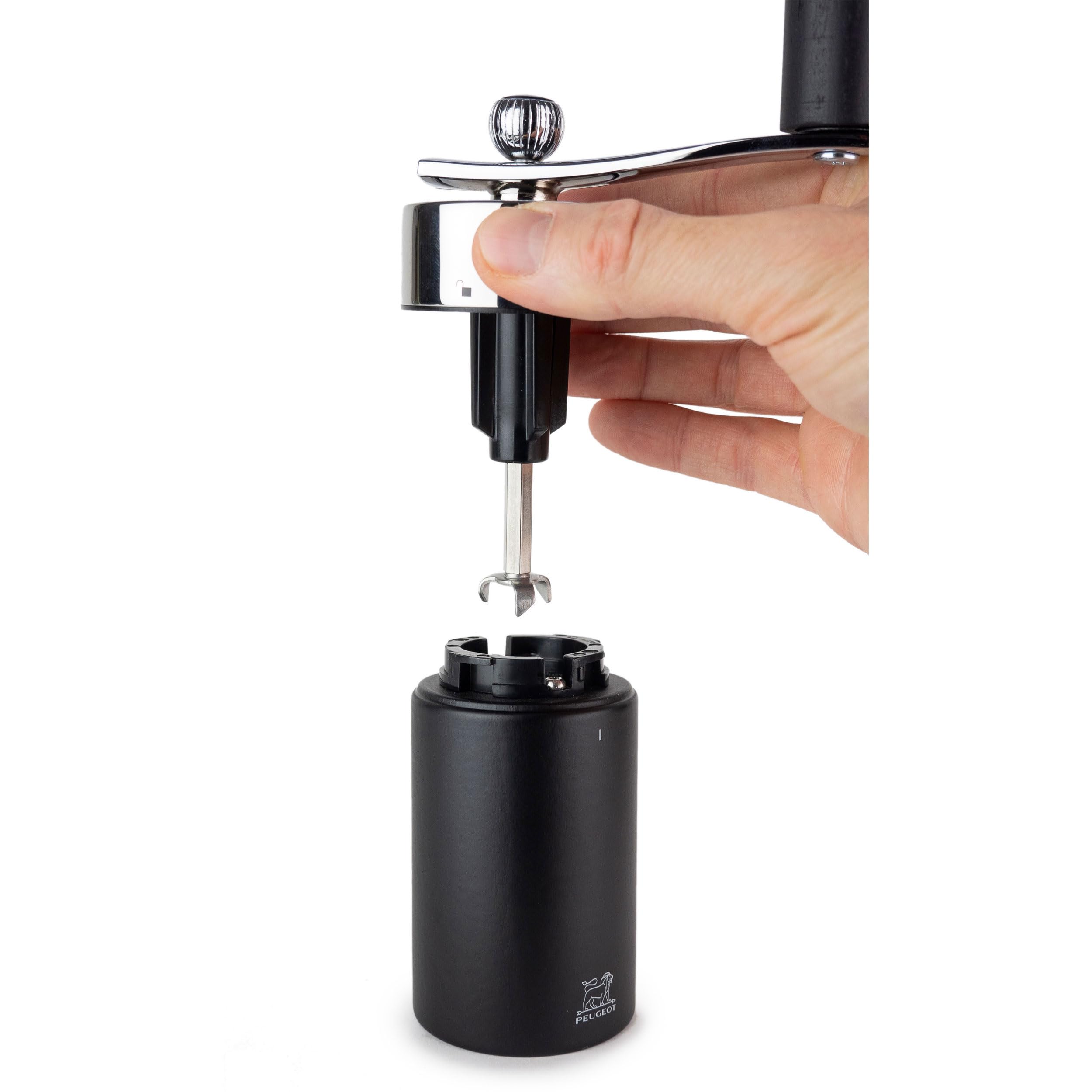 Peugeot - Isen Manual Nutmeg Mill with Crank handle - Beechwood and Stainless Steel  Black  16 cm
