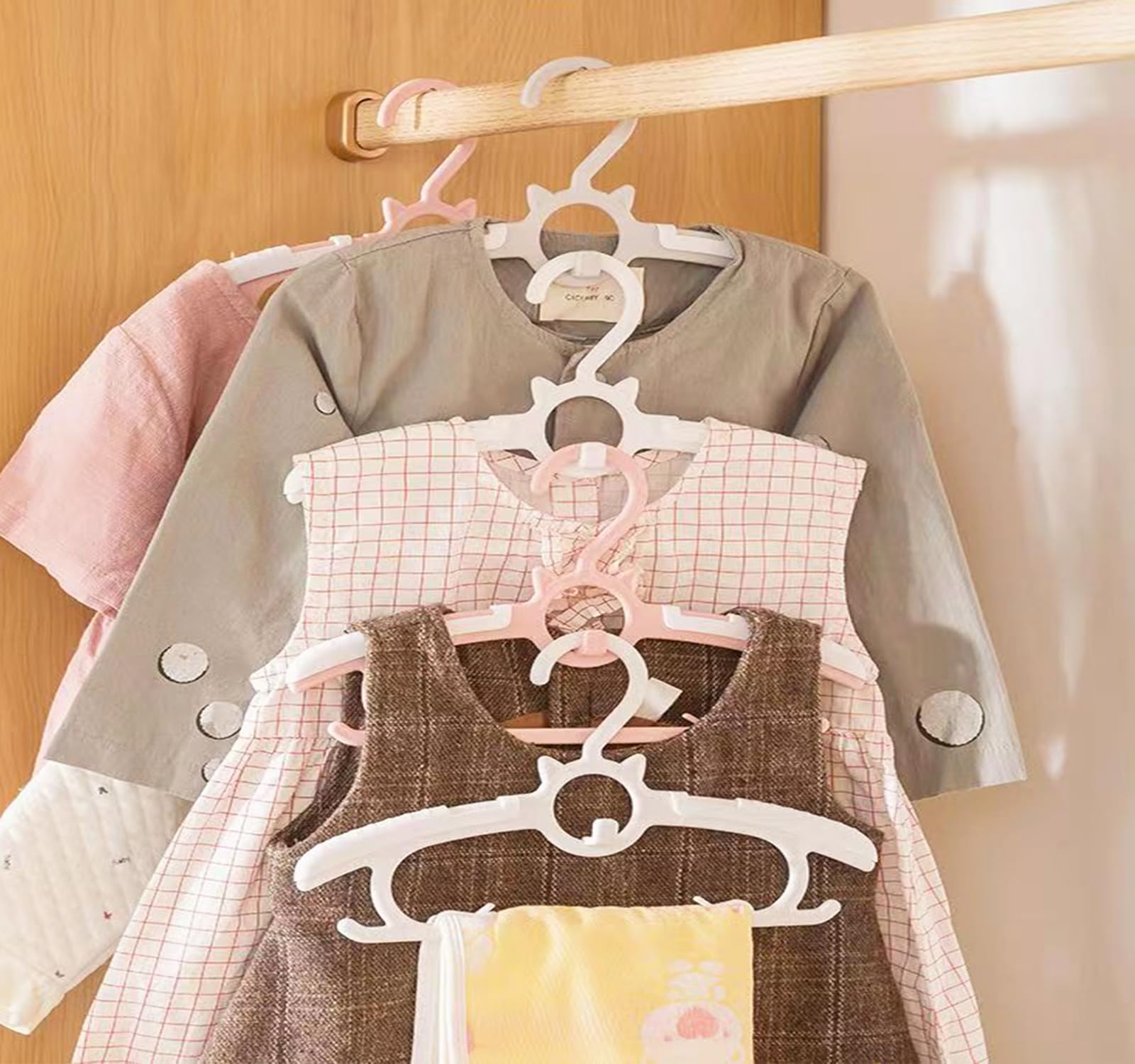 Gencuoir Baby Nursery Closet Hangers, Ultra Thin Non-Slip And Extendable Laundry Infant Pant Hanger For Newborn Clothes 30Pcs11-