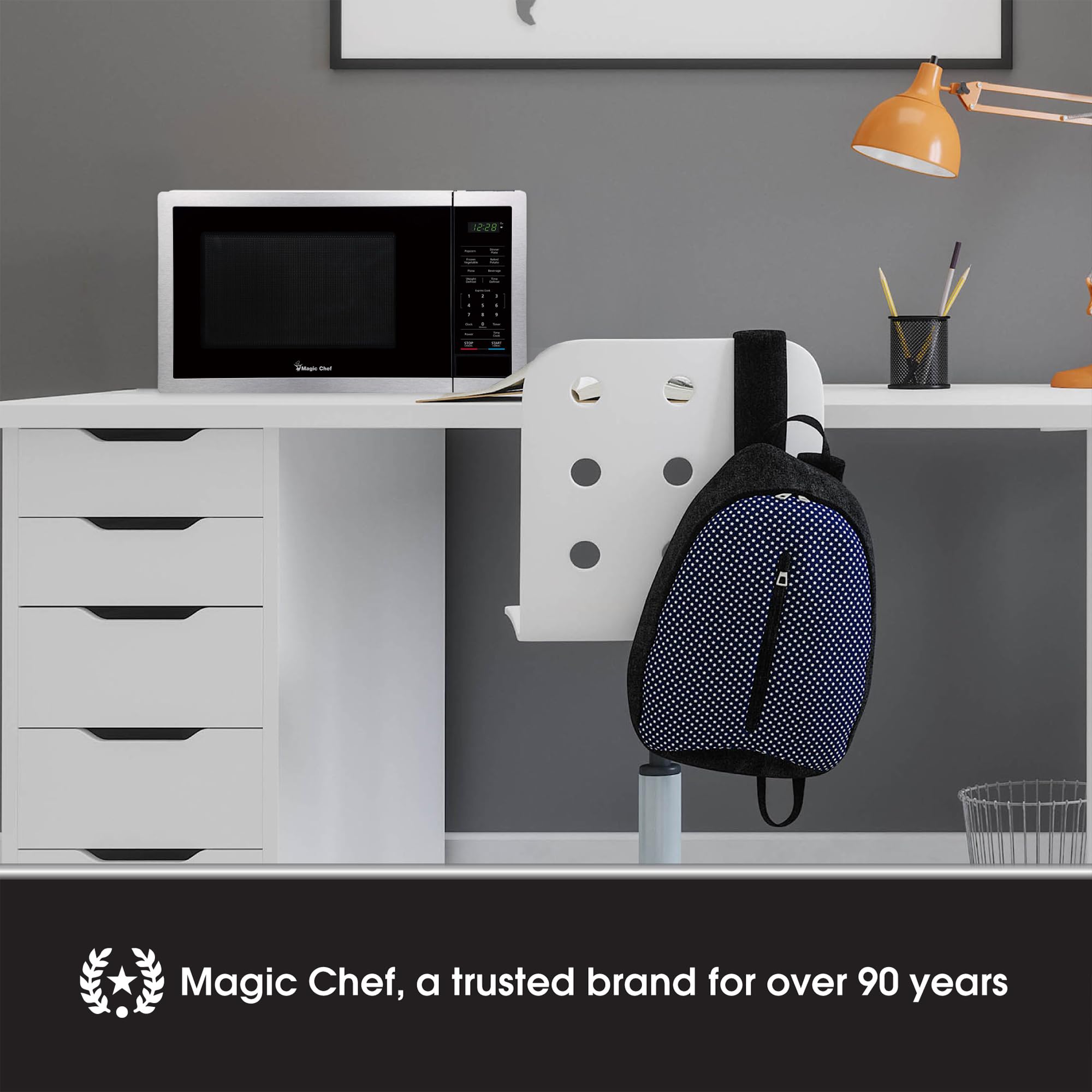 Magic Chef 900 Watts 0.9 Cubic Feet Small Countertop Microwave Oven For Compact Spaces With 6 Pre Programmed Cooking Modes, Stai