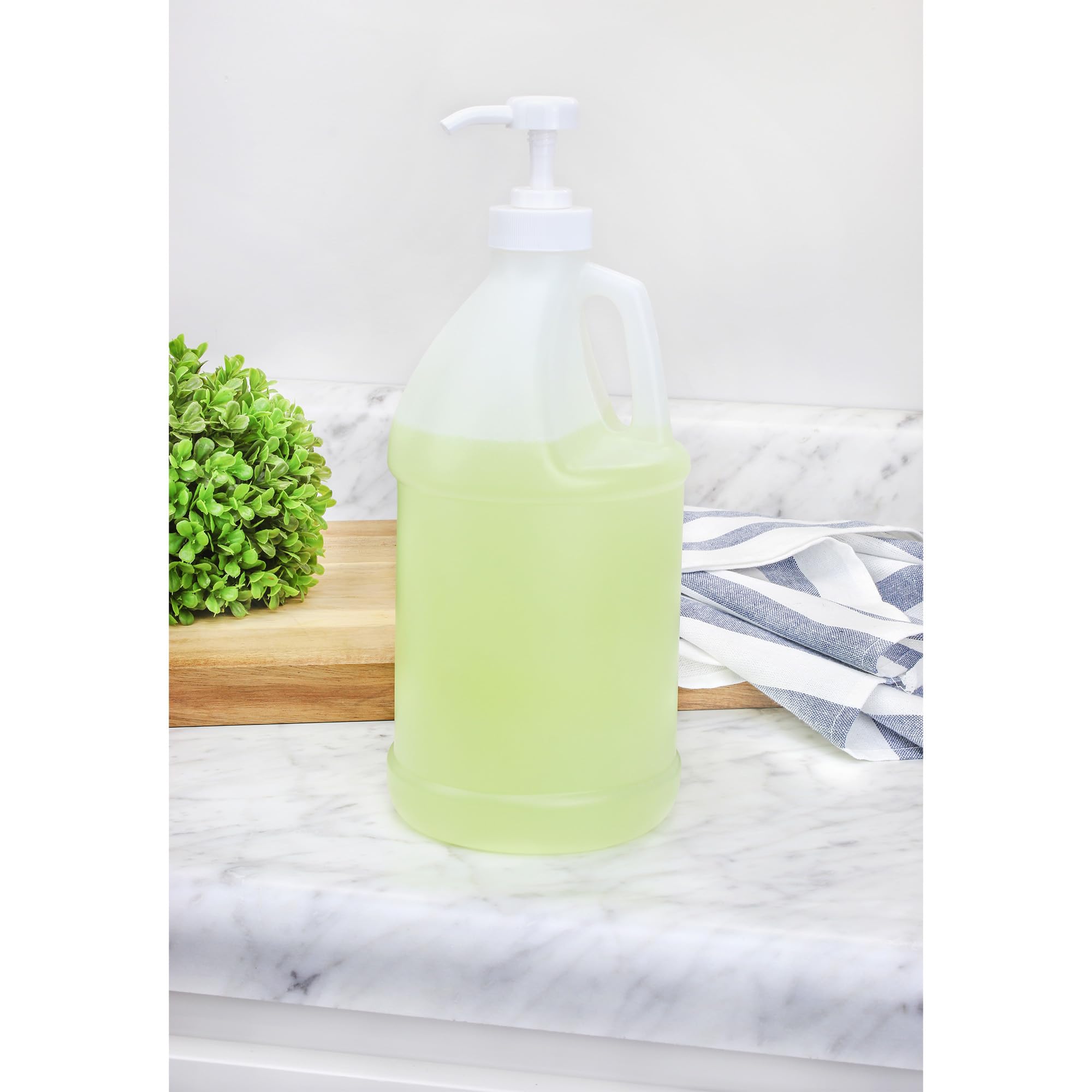 Cornucopia Half Gallon Plastic Jug W/Pump; 64-Ounce/2 Quart Bottle W/Lotion & Liquid Pump Top For Diy Hot Sauce, Liquid Soap, Et