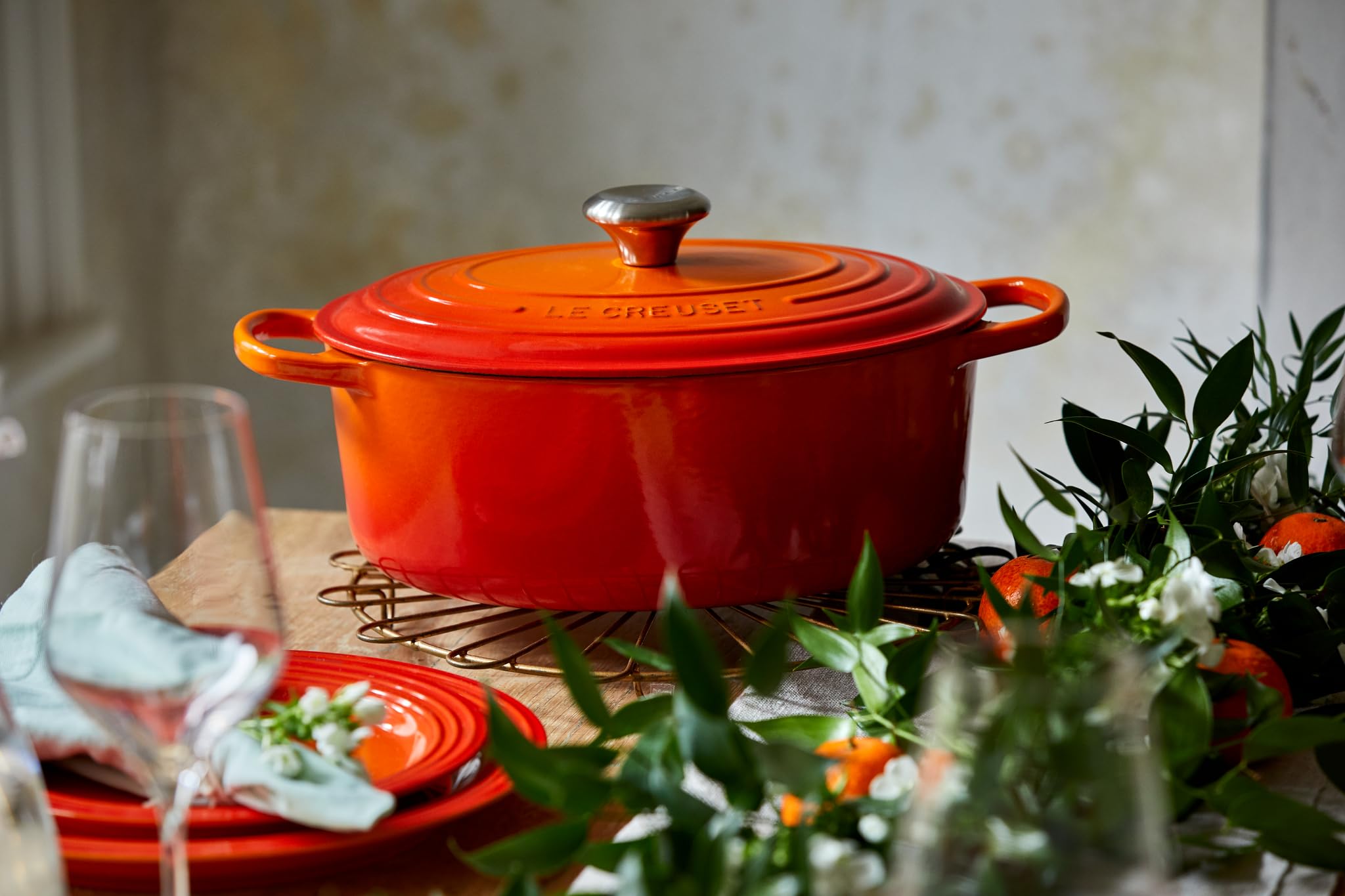 Le Creuset Enameled Cast Iron Signature Oval Dutch Oven, 5 Qt. , Flame