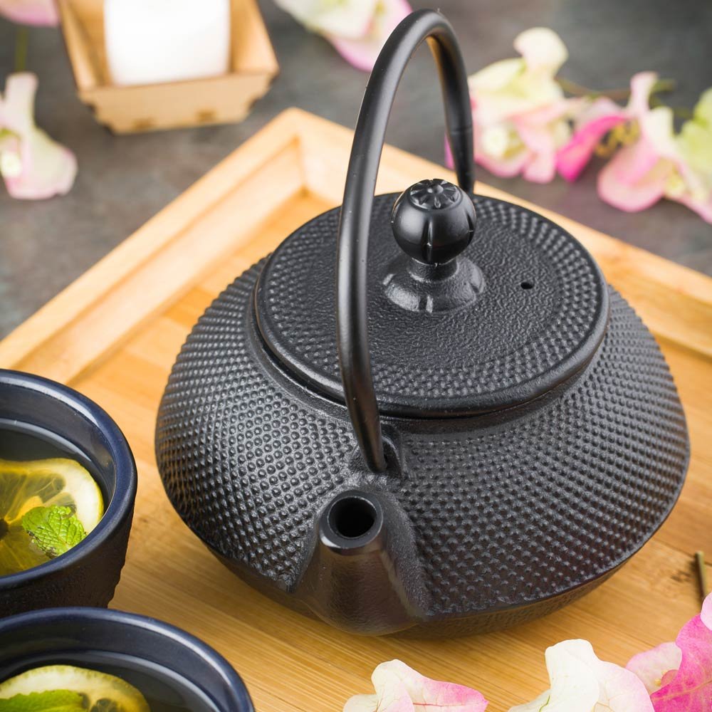 Restaurantware Tetsubin 20 Ounce Cast Iron Teapot 1 Hobnail Iron Teapot - With Strainer Retains Heat Black Cast Iron Japanese Te