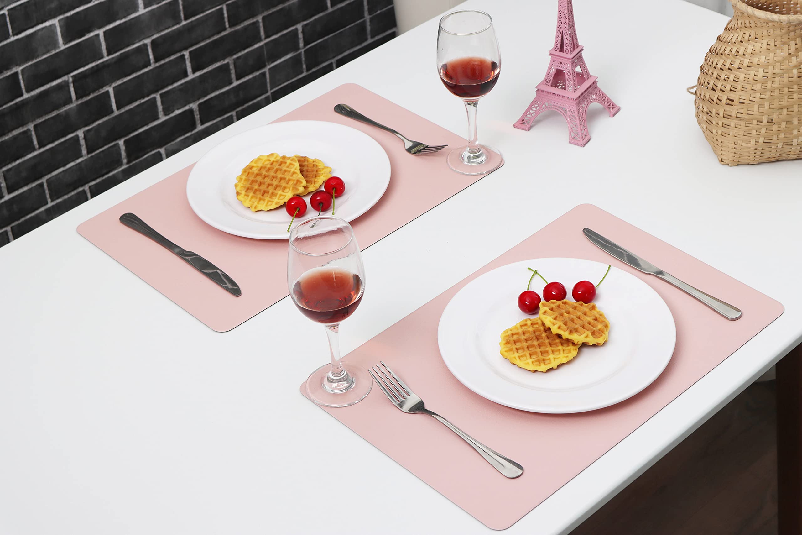 Vinjiasin Placemats Set Of 4 Pink And Grey Leather Place Mats For Indoor Outdoor Kitchen Dining Table Mats Waterproof Wipeable E