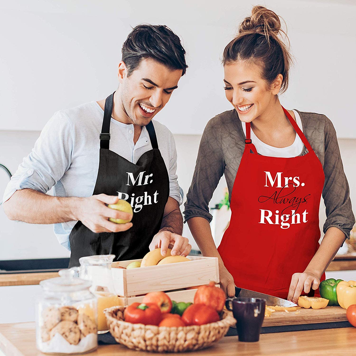 Prazoli His And Her Aprons - Mr Right Mrs Always Right Couples Engagement Gift, Cute Bridal Shower Gift Anniversary Wedding Regi