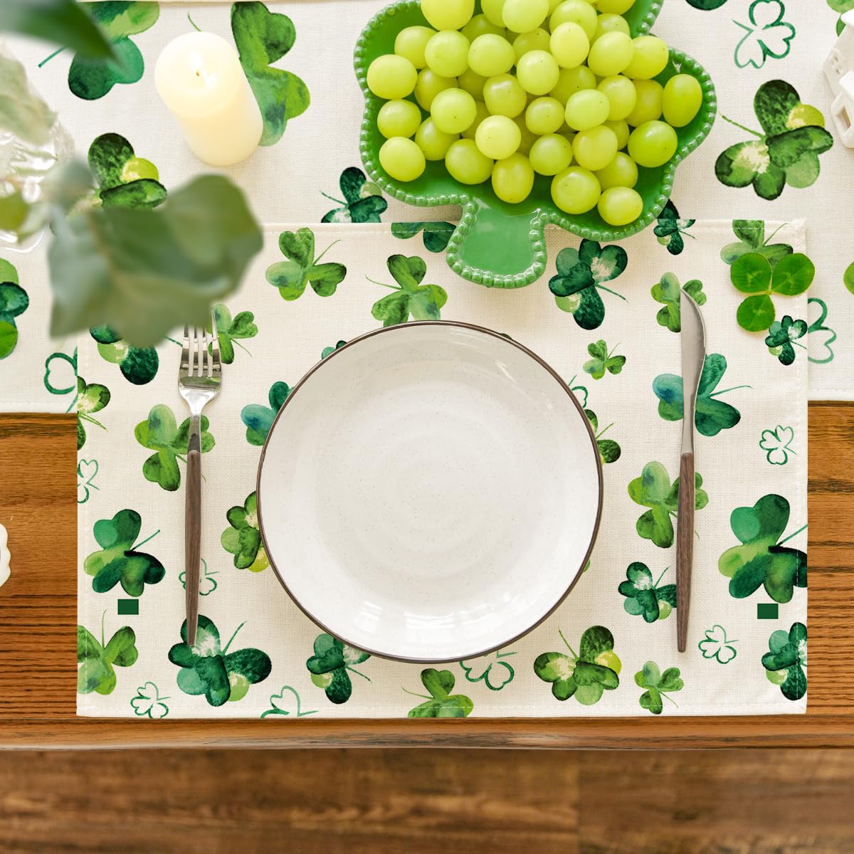 Artoid Mode Lucky Shamrock St. Patrick'S Day Placemats For Dining Table, 12 X 18 Inch Seasonal Holiday Rustic Vintage Washable T