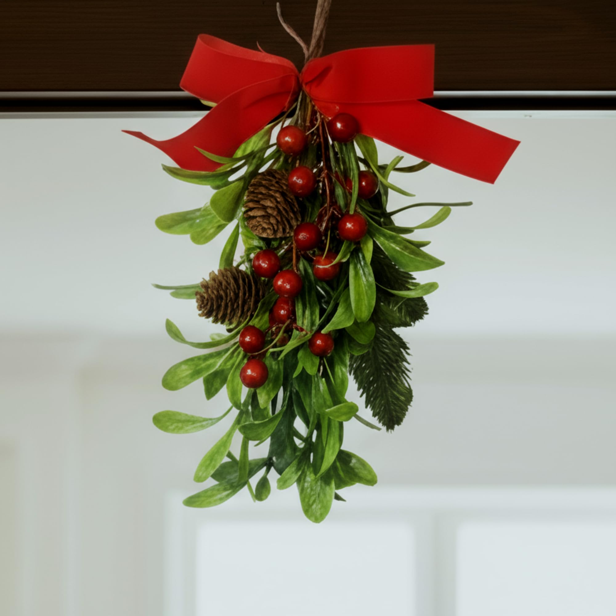 Daifunli 12 '' Large Christmas Mistletoe Decor Xmas Holiday Artificial Mistletoe Giant Kissing Hanging Bouquet Christmas Ornamen
