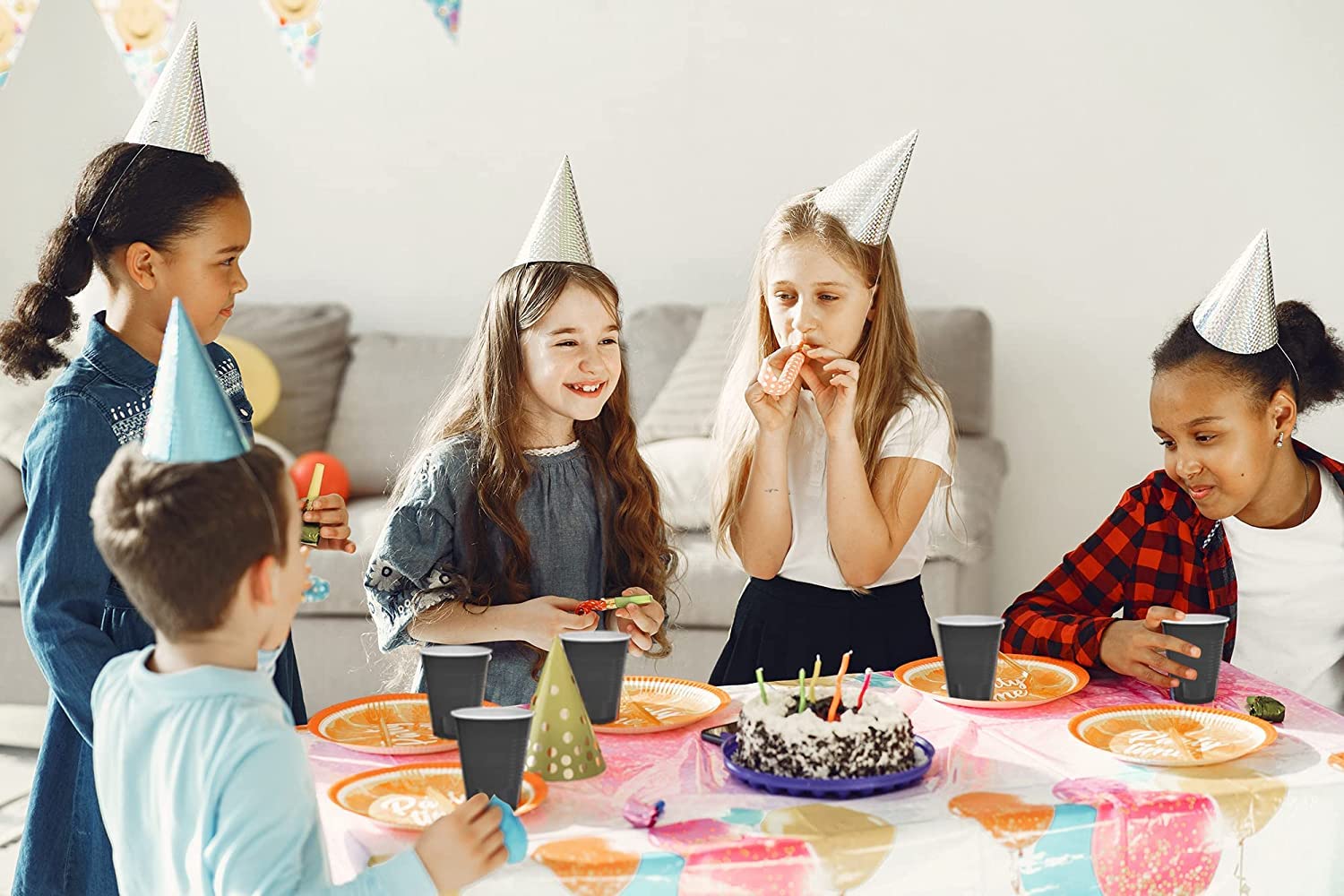 Decorrack Black Plastic Cups, 12 Oz Disposable Cups, Reusable Party Supplies (120 Count)