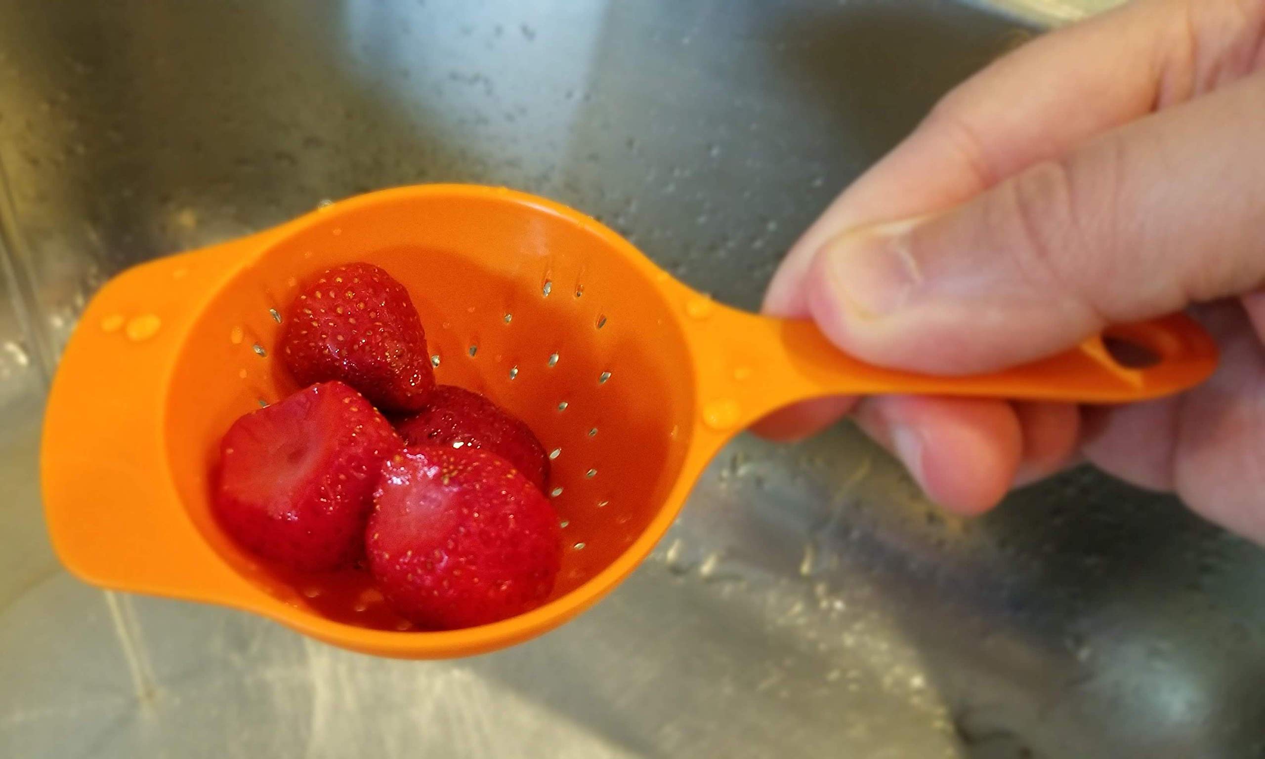 Handy Housewares 2 Piece Nesting Mini Food Colander Set - Great For Straining Berries, Pasta, Veggies And More (1 Set)