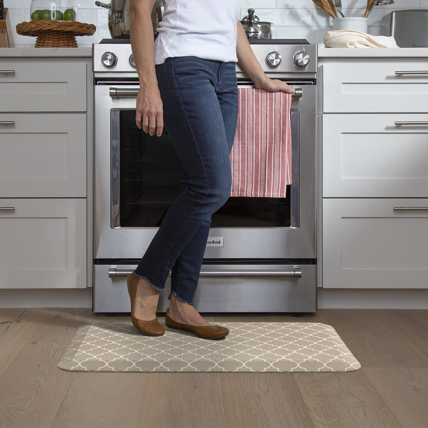 Gelpro Anti-Fatigue Designer Comfort Kitchen Floor Mat, 20X32, Trellis Khaki Stain Resistant Surface With 3/4    Thick Ergo-Foam