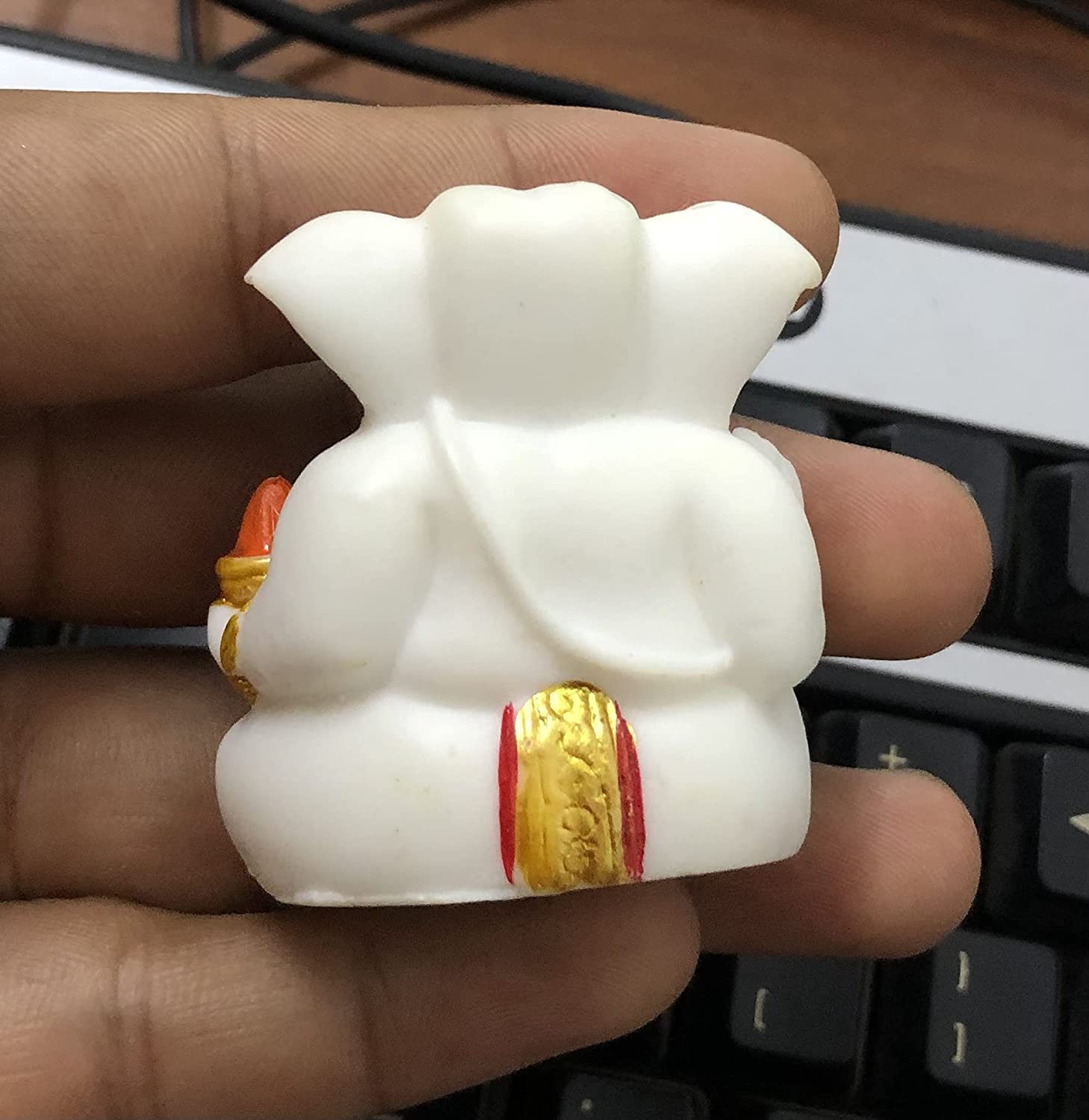 Morir White Lord Ganesh/Ganesha Ganpati Bappa Religious Figurine Murti For Car Dashboard Home Temple Pooja (4.5 X 4.5 Cm)