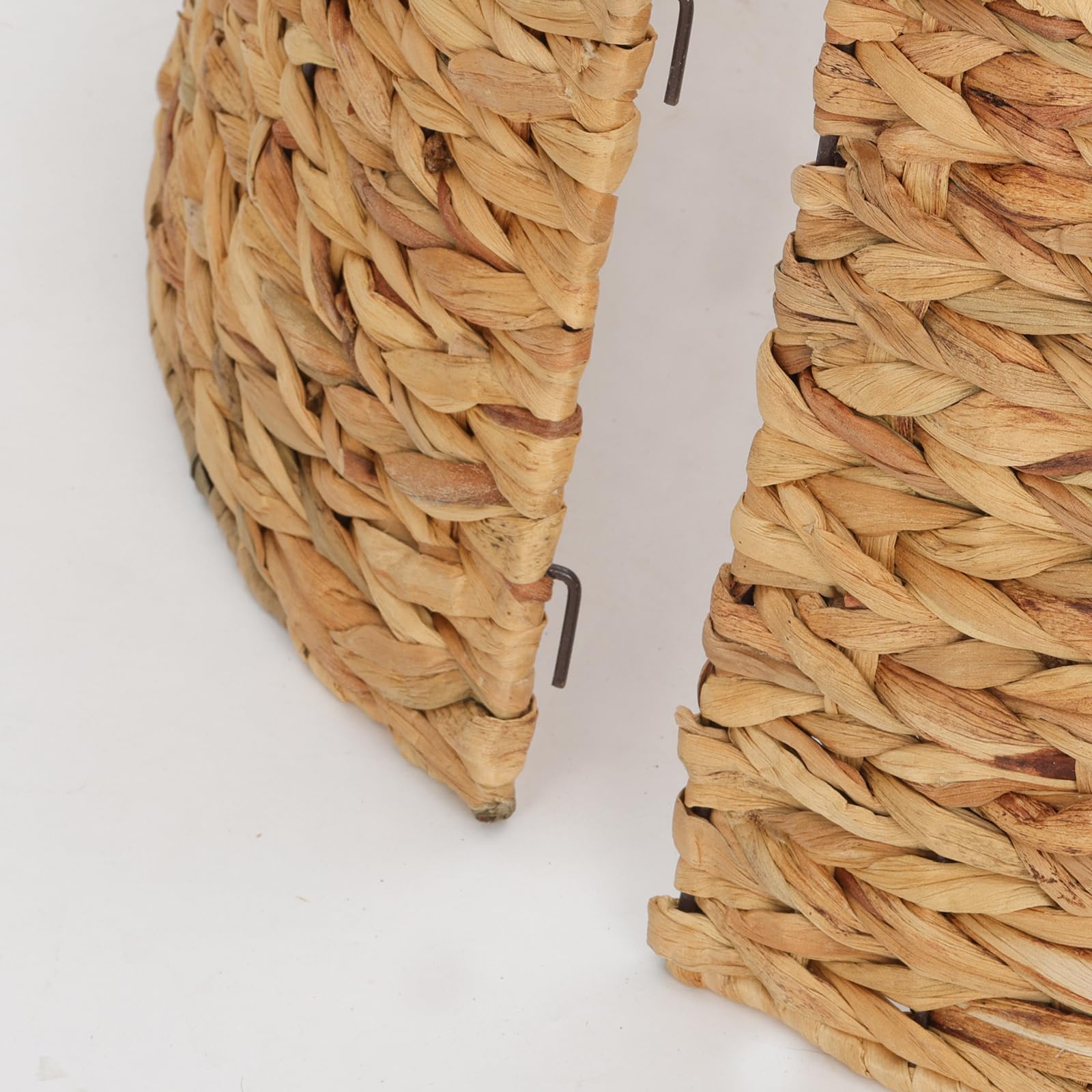 SUNNYPARK Christmas Tree Collar, 23.5 Hand-Woven Natural Water Hyacinth Christmas Tree Collar Basket Base Cover - Light Brown