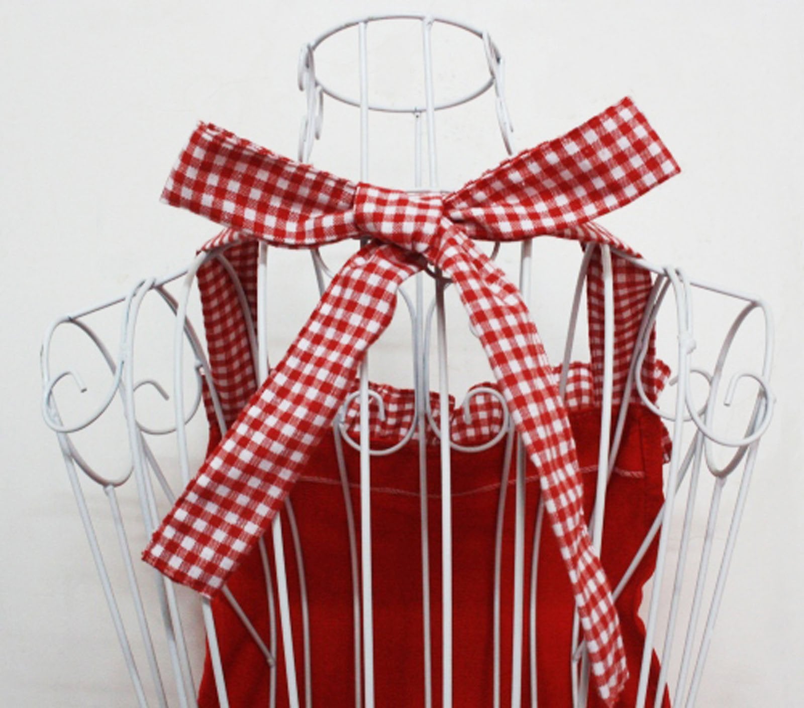 Hyzrz Cotton Red Apron for Women & Girls, Vintage Style with Pockets, One Size, Model Apron-Women-003