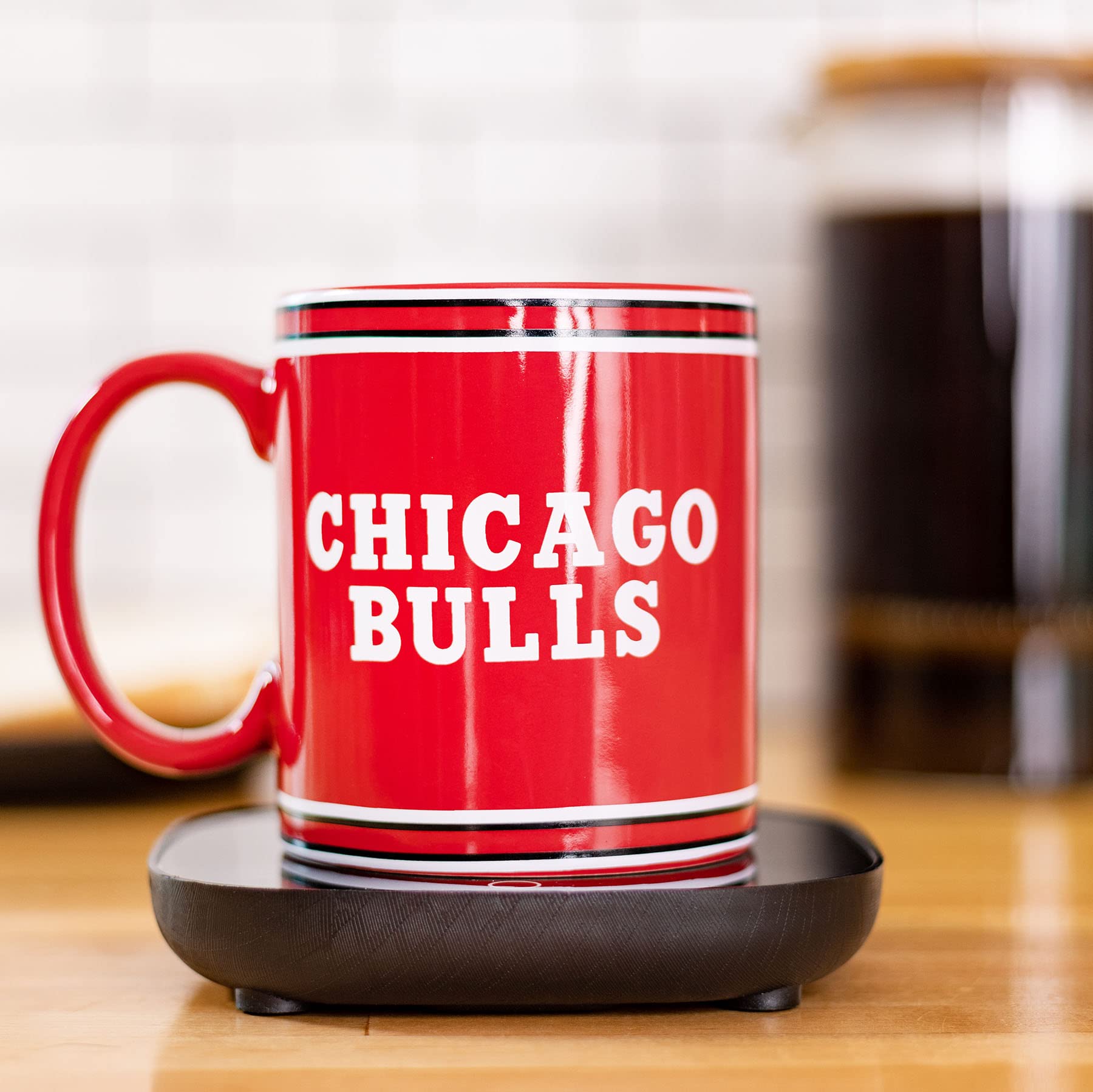 Uncanny Brands Nba Chicago Bulls Logo Mug Warmer With Mug Keeps Your Favorite Beverage Warm - Auto Shut On/Off