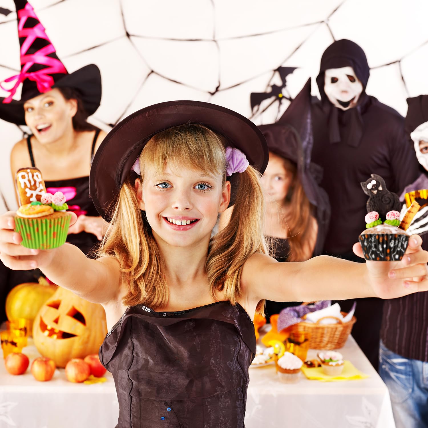 Quera 600 Pcs Halloween Cupcake Liners Pumpkin Bat Ghost Witch Candy Corn Baking Cups Black Orange Purple Cupcake Wrappers Muffi