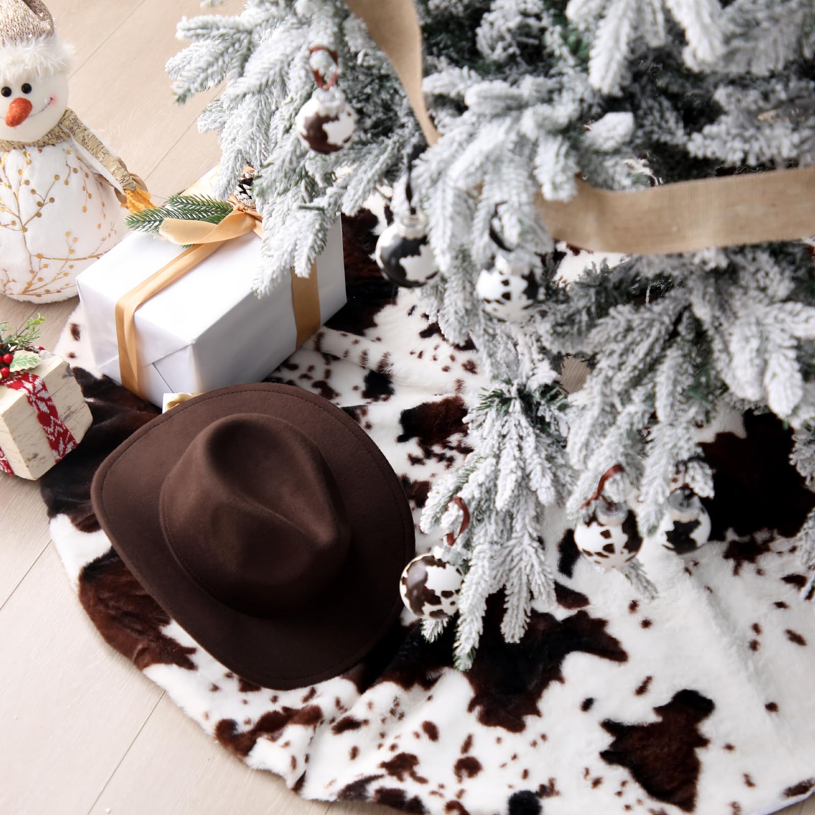 Sosation 29 Pcs Western Cowboy Christmas Tree Decor Set, Including 24 Pcs Cowhide Printed Christmas Balls, 1 Rustic Cowboy Hat,