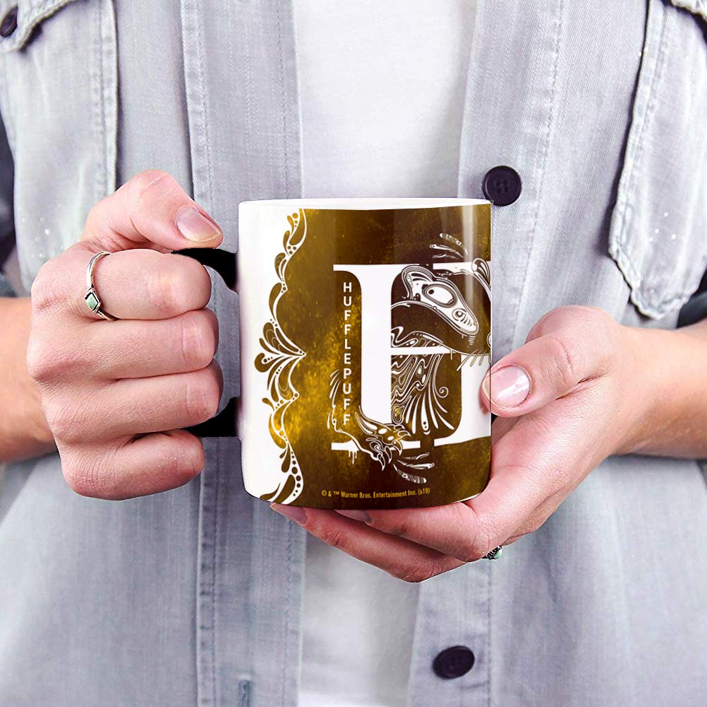 Morphing Mugs Harry Potter - Hufflepuff - Aguamenti - One 11 oz Color Changing Heat Sensitive Ceramic Mug - Image Revealed When