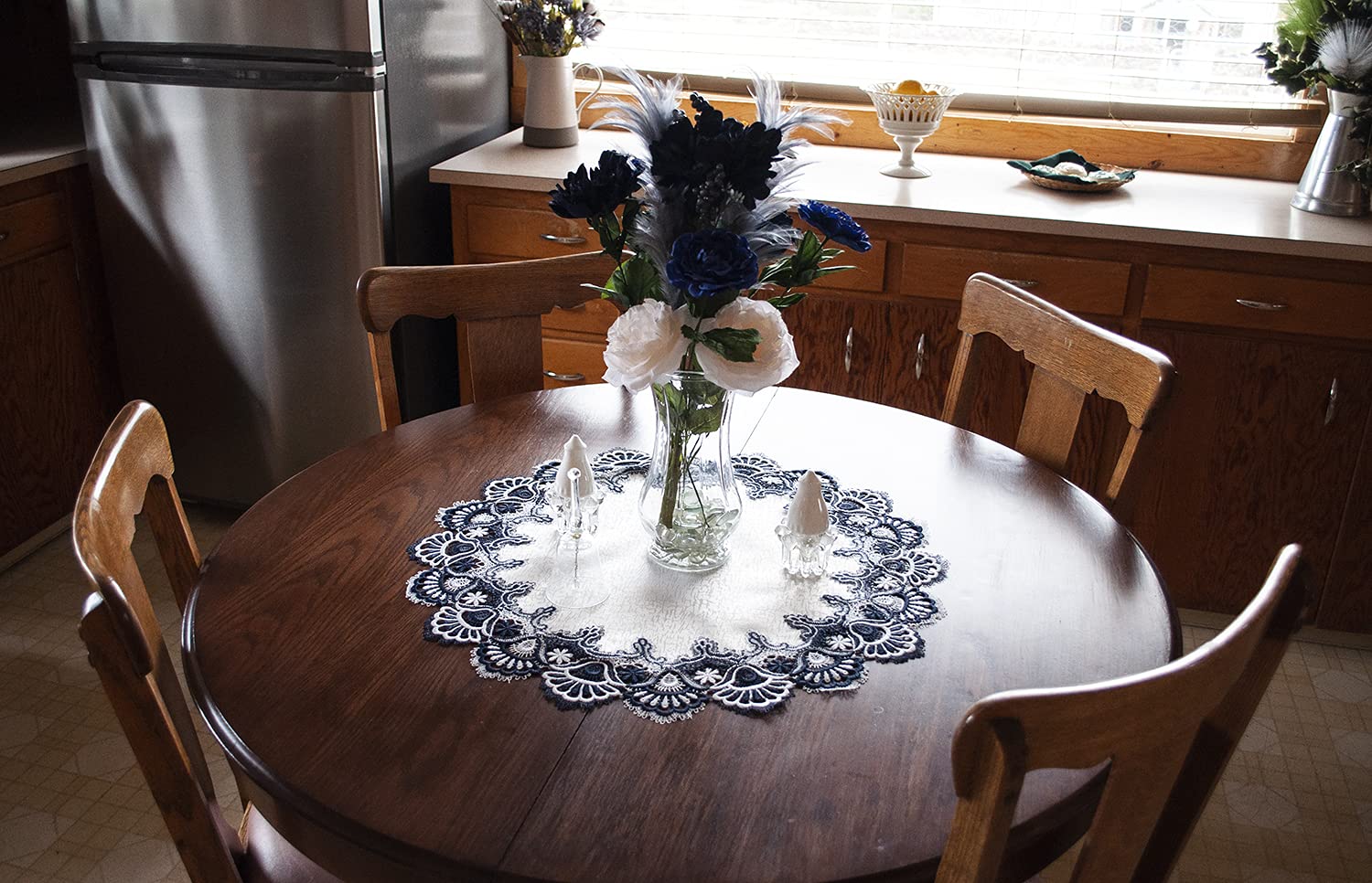 White Navy Blue Jacquard Peacock Tail Lace Doily, Placemat, Table Centerpiece, Table Topper (23 Inch Round)