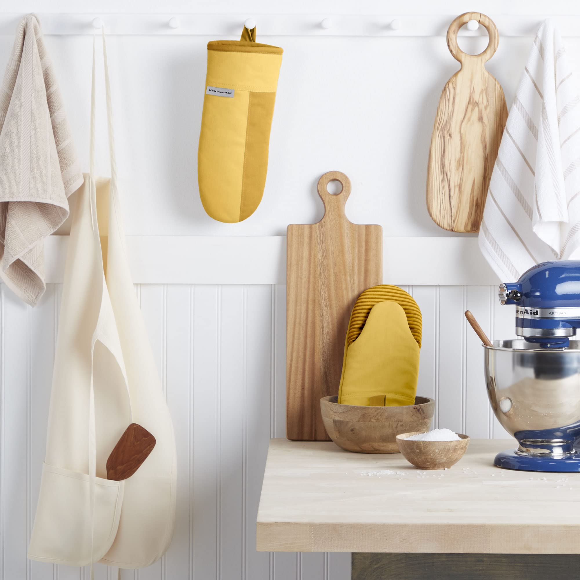 Kitchenaid Beacon Two-Tone Non-Slip Oven Mitt Set, Majestic Yellow, 5.75''X13'', 2 Piece