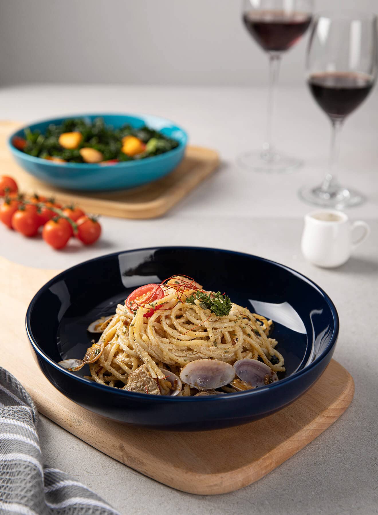 Sweese Pasta Bowls, 30 Ounce Salad Serving Bowls Set Of 6, 8.4 Inch Porcelain Plates For Serving Dinner, Salad - Microwave Dishw