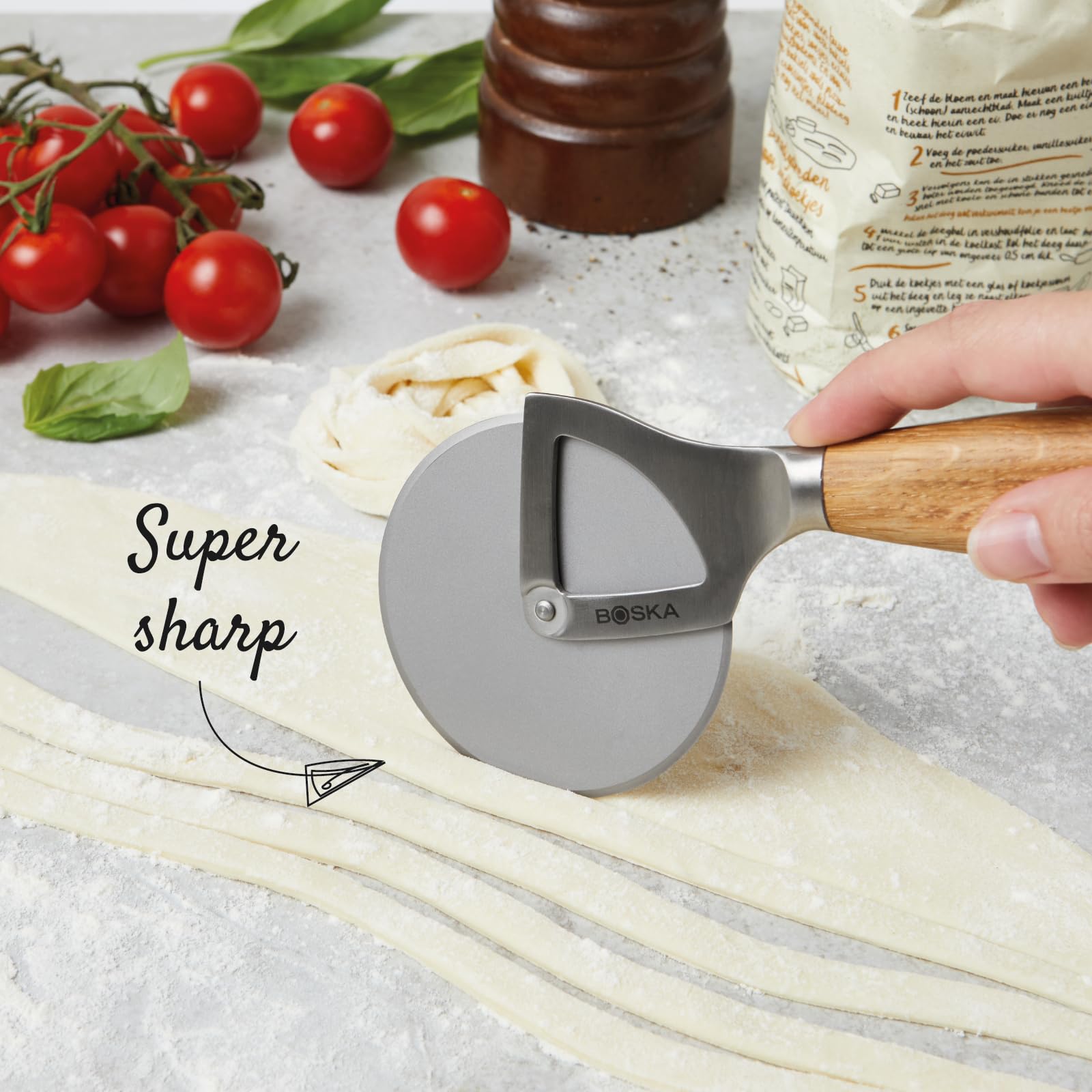 Boska Stainless Steel Pizza cutter - Oslo Multifunctional Pizza Wheel cutter - Handheld Food Slicer - Silver Non-Stick Roller - For Kitchen cooking