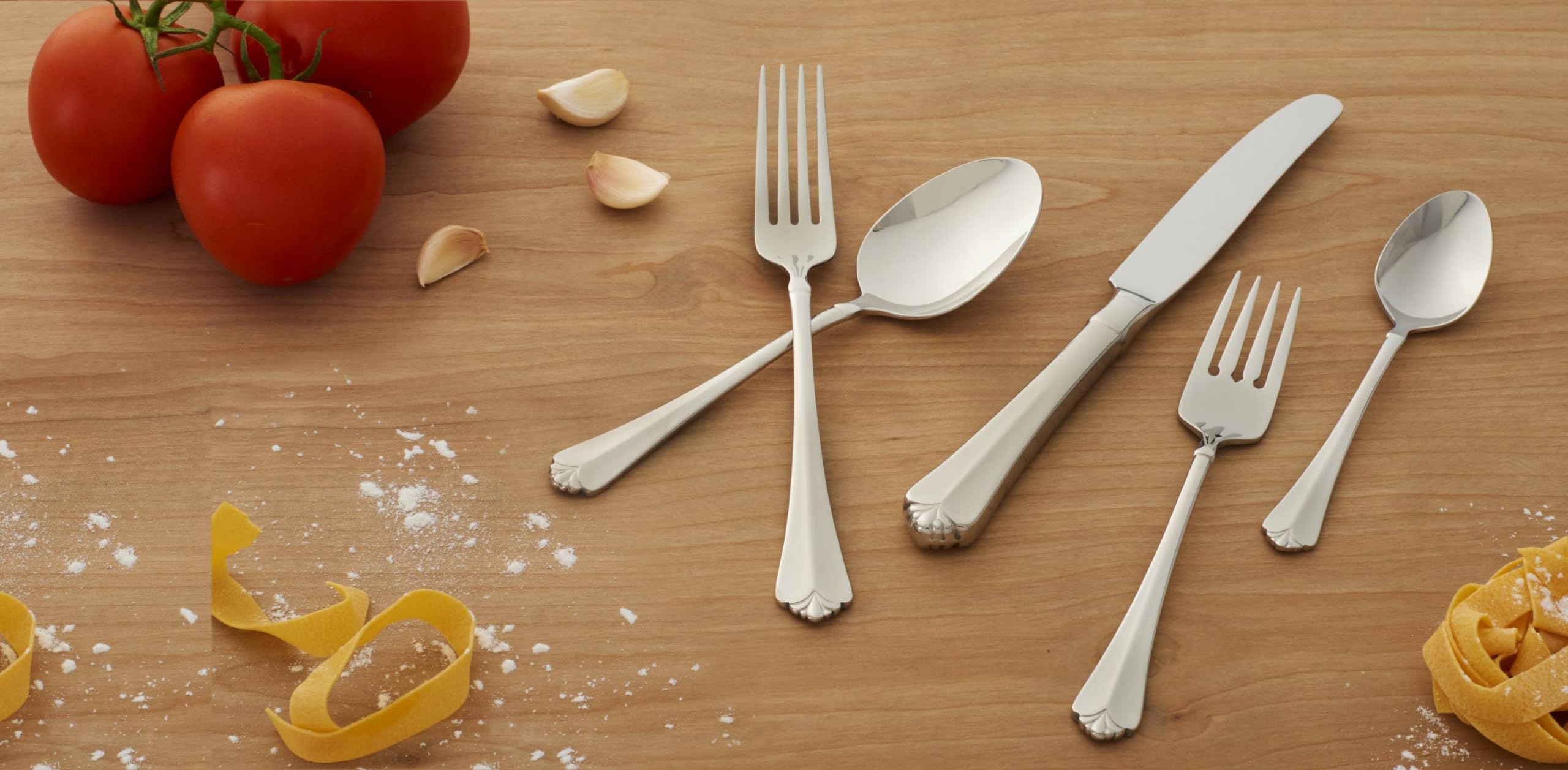 Oneida Julliard Flatware, Set Of 4 , 18/10 Stainless Steel, Silver