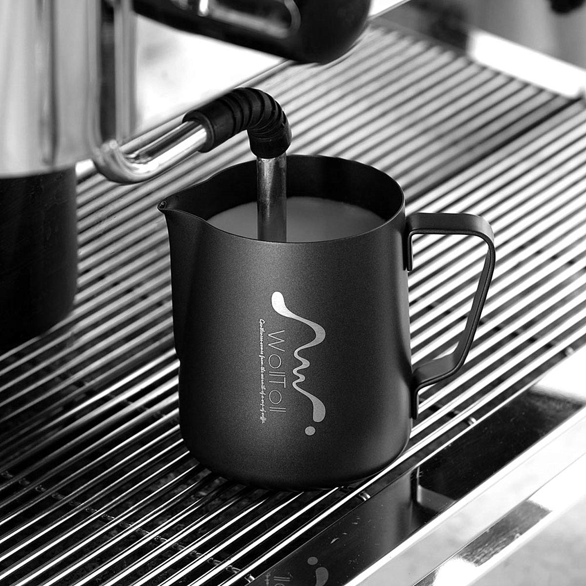 Milk Frothing Pitcher, Stainless Steel Creamer Non-Stick Coating Frothing Pitcher 12 Oz (600 Ml), Matte Finish