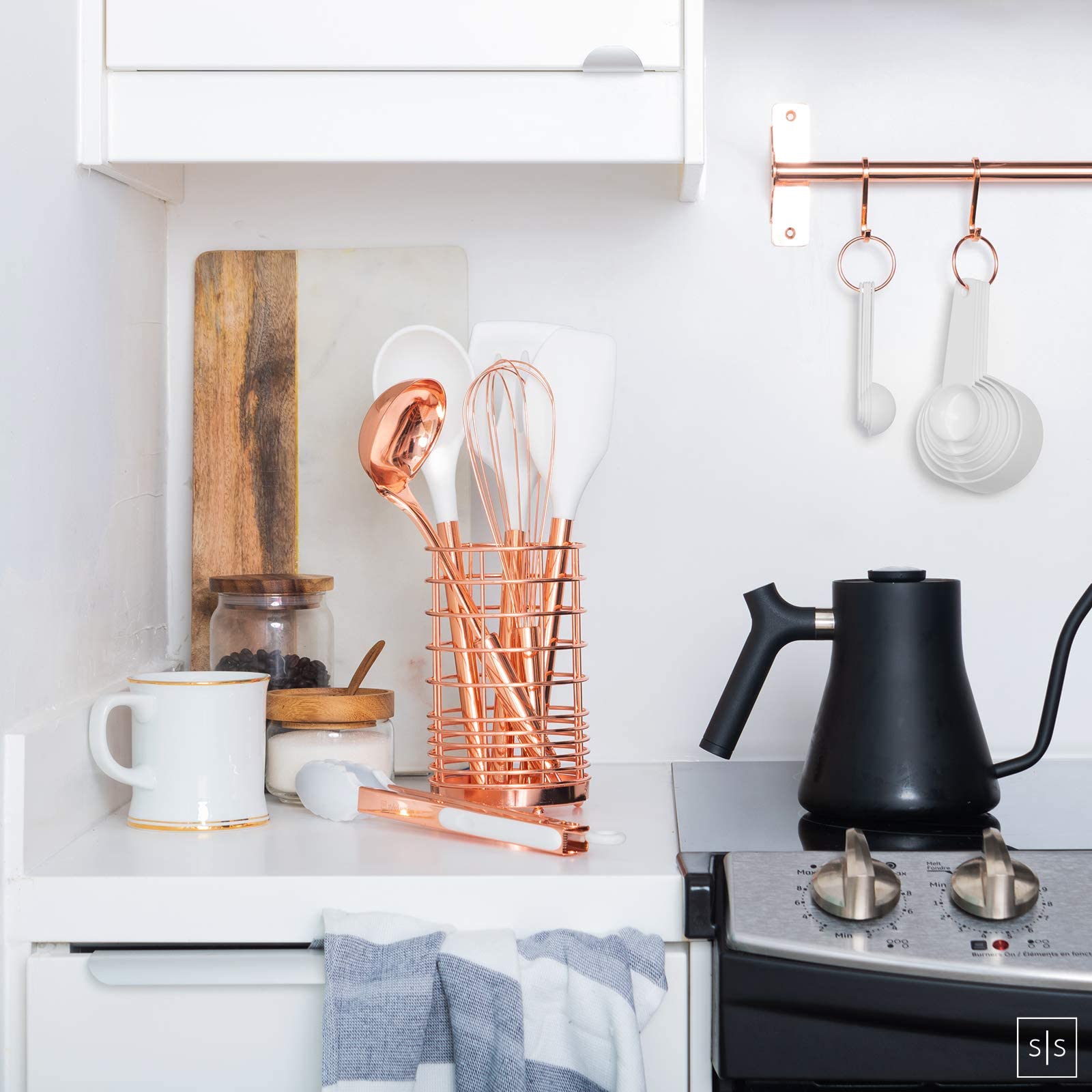 White Silicone & Copper Kitchen Utensils Set With Holder - 17 Pc Rose Gold Kitchen Utensils Set Includes White & Copper Measurin