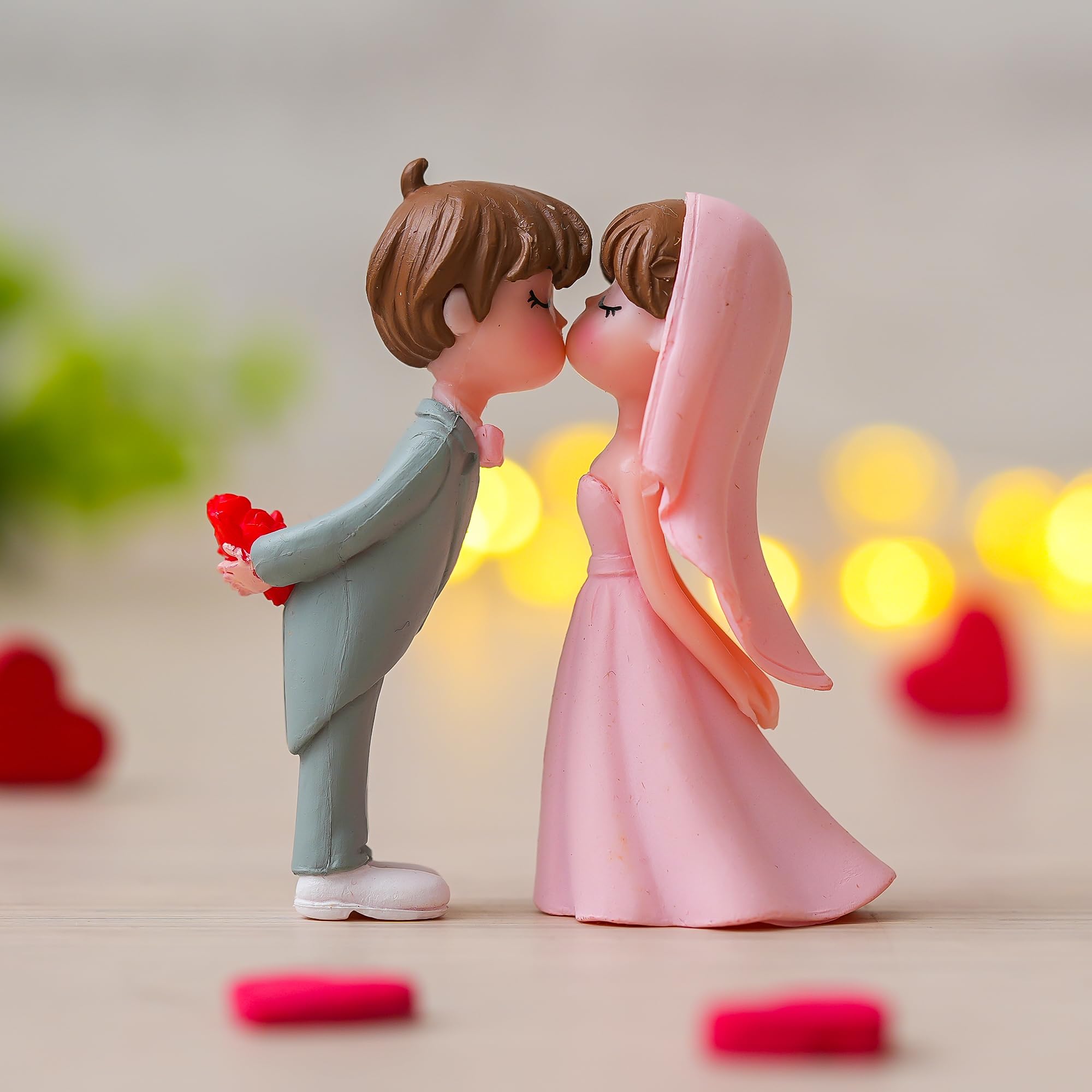 Ecraftindia Wedding Romantic Couple Showpiece Home Decor | Valentine Gift For Girlfriend Boyfriend Husband Wife Her Him | Valent