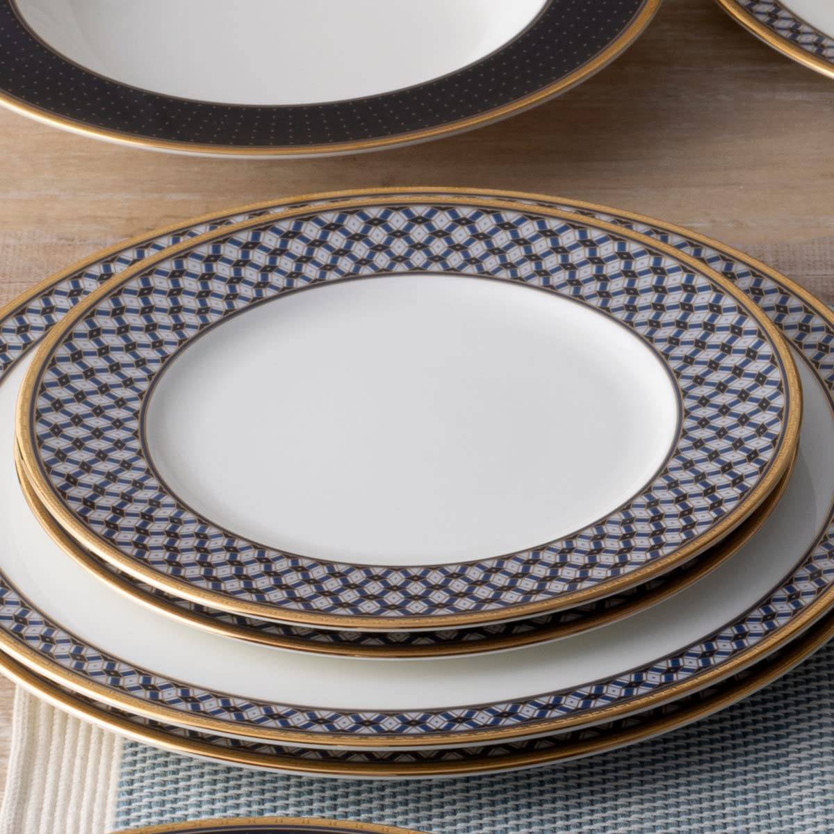 Noritake Blueshire 5-Piece Place Dinnerware Setting in Blue/White