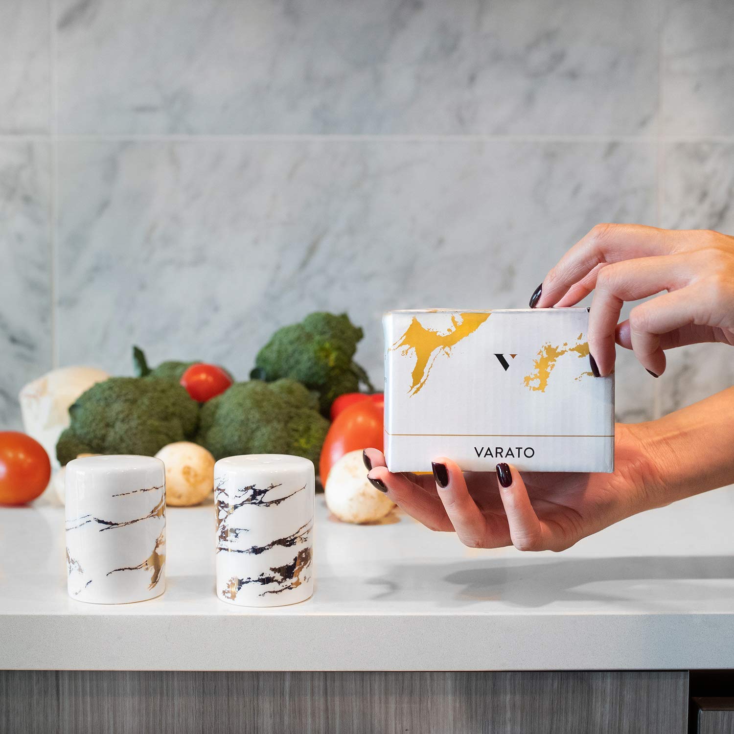 Varato Design Gold Ceramic Salt And Pepper Shakers With Lids - Modern Salt And Pepper Shaker Set