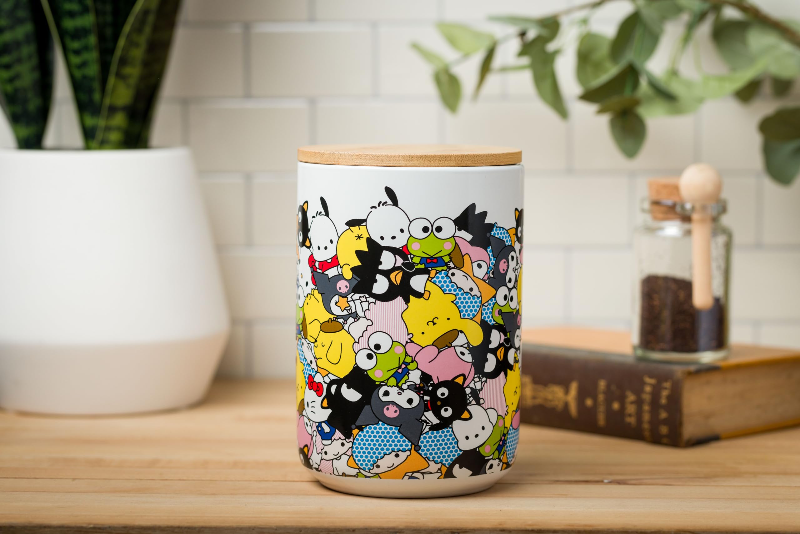 Silver Buffalo Sanrio Hello Kitty And Friends Badtz-Maru, Keroppi, My Melody, Pochacco, Chococat, Pompompurin, Little Twin Stars