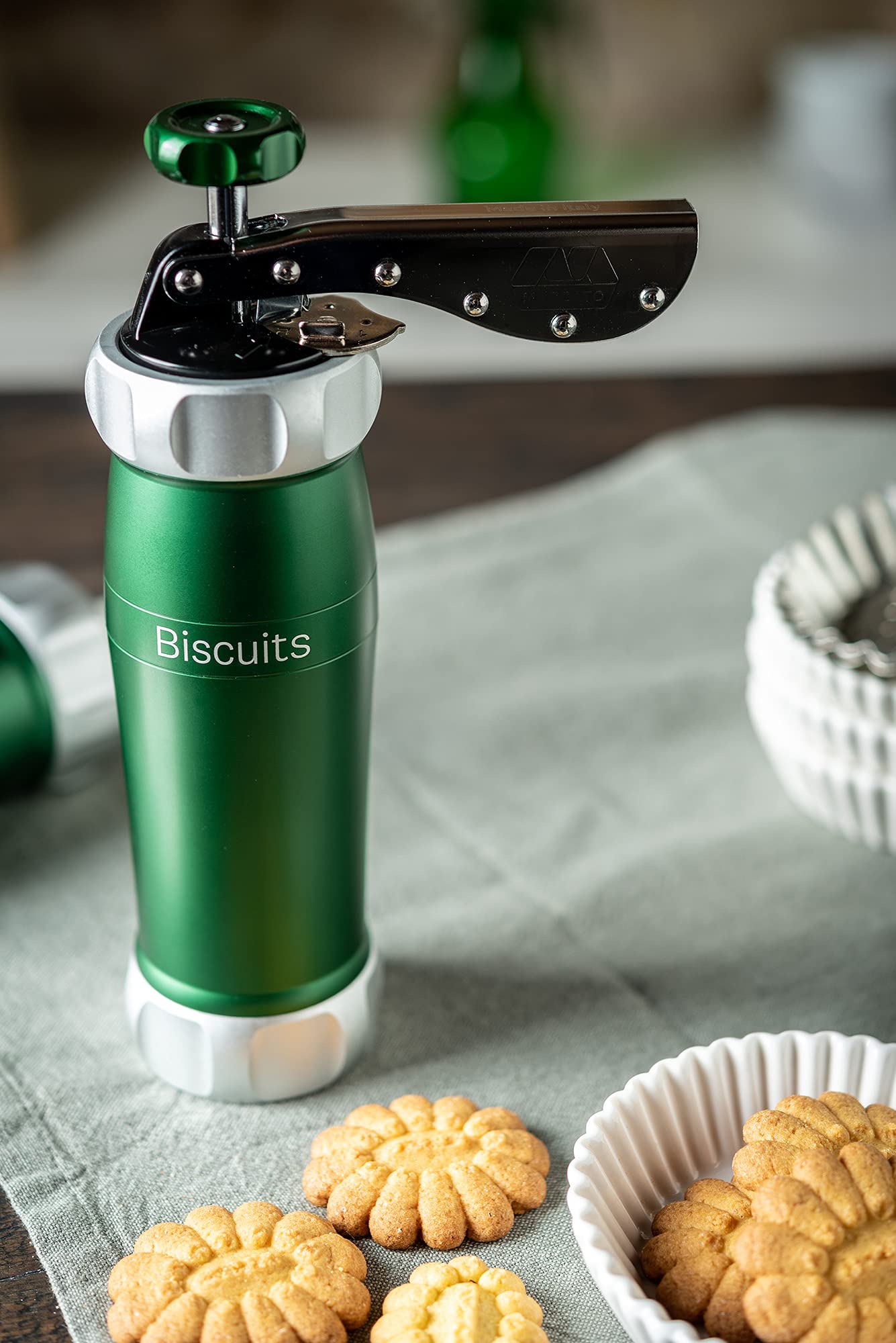 Marcato Atlas Deluxe Biscuit Maker Press, Green, Aluminum, 20 Cookie Disc Shapes, Model BI-DES-VER