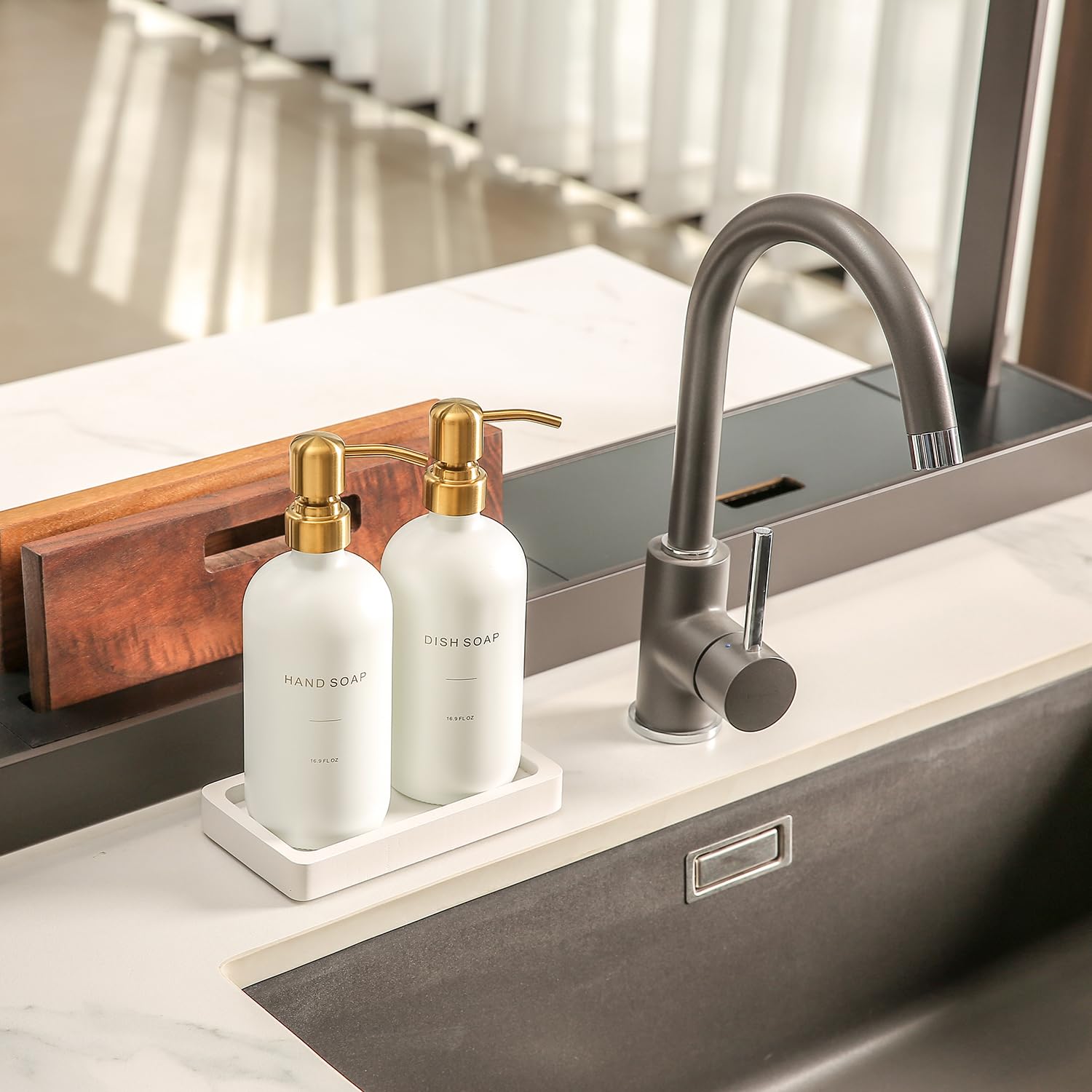 Prus Waso Gold Soap Dispenser Set, Glass Soap Dispenser With Gold Stainless Steel Pump, Perfect For Modern Kitchen Counter Decor