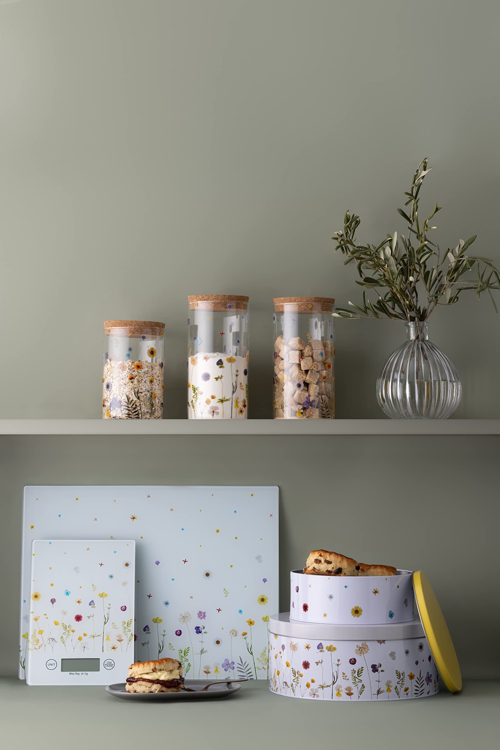 Typhoon Botanics Set Of 2 Cake Tins