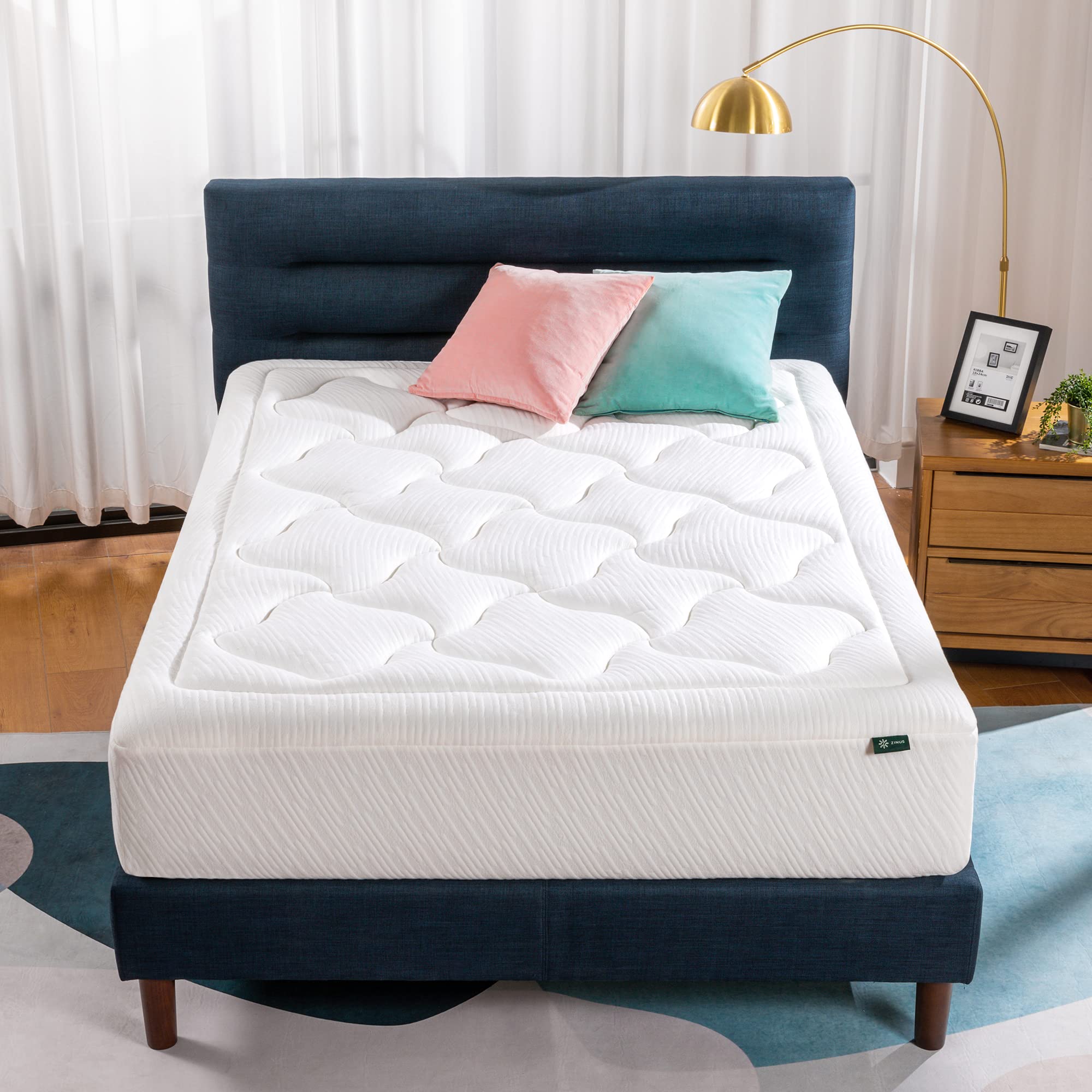 Zinus 12 Inch Cloud Memory Foam Mattress, Queen, Fiberglass Free, Pressure Relieving, Mattress In A Box, Certipur-Us Certified,