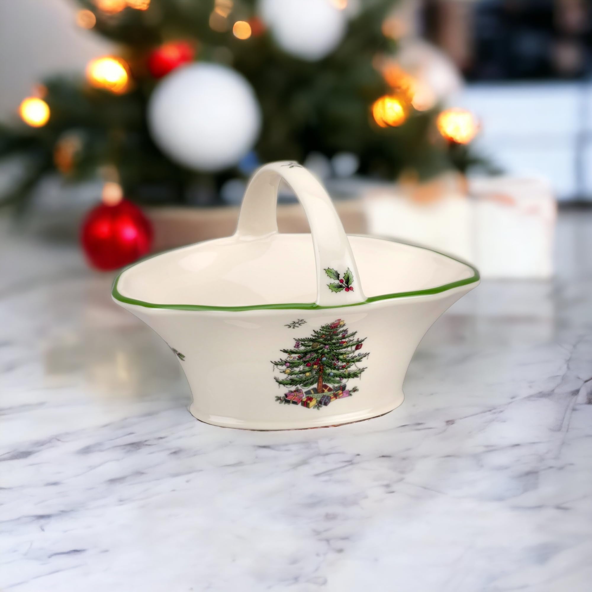 Spode Christmas Tree Candy Basket | 5.75 Inch Candy Bowl With Handle For Candy, Nuts And Potpourri | Made Of Fine Earthenware |