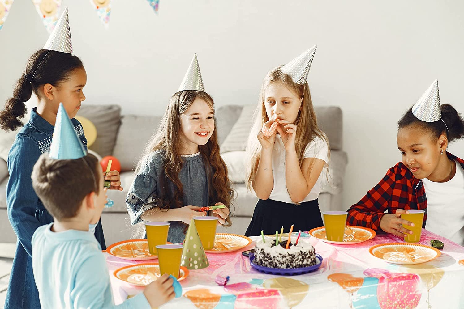 Decorrack Gold Plastic Cups, 12 Oz Disposable Cups, Reusable Party Supplies (120 Count)